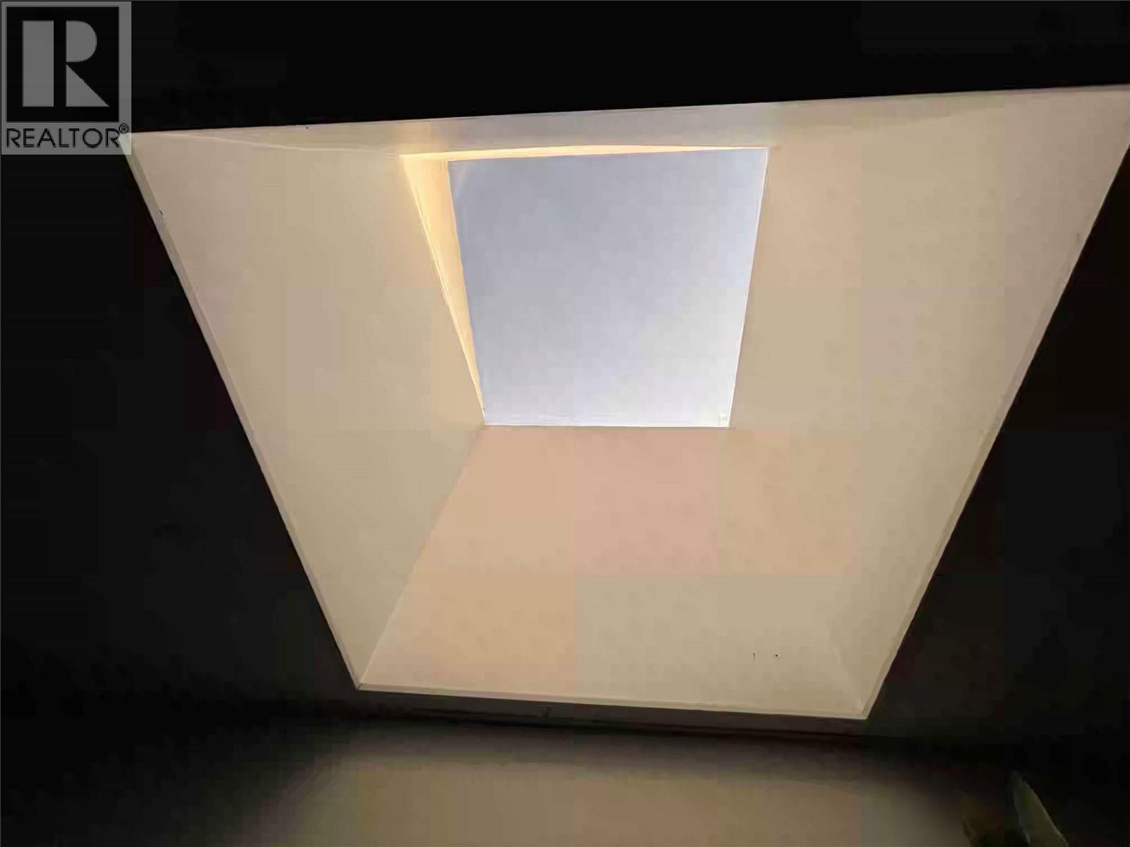 Picture for Unit #210, 1715 Dickson  Avenue