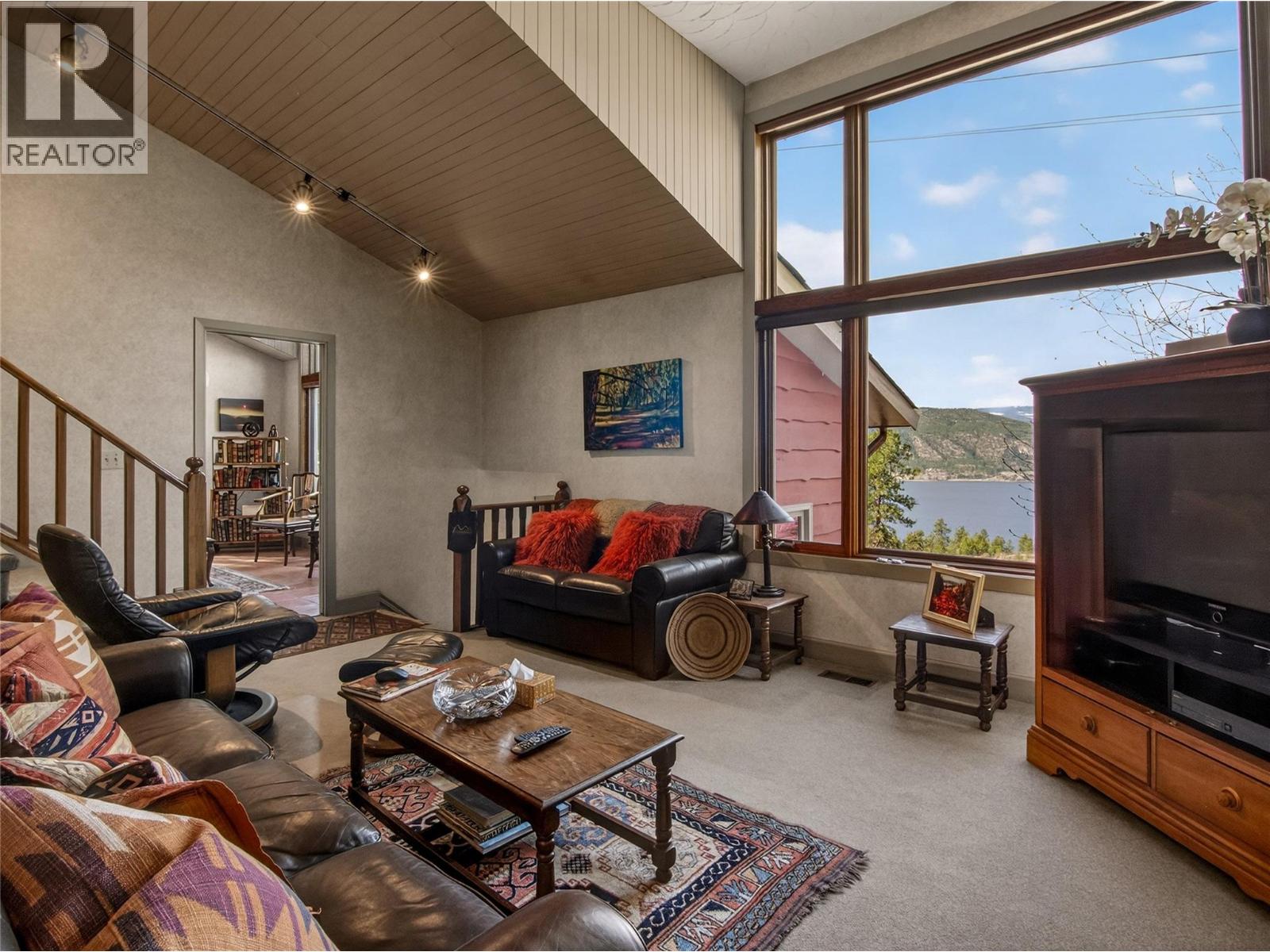 Picture for 1910 Sutherland  Road