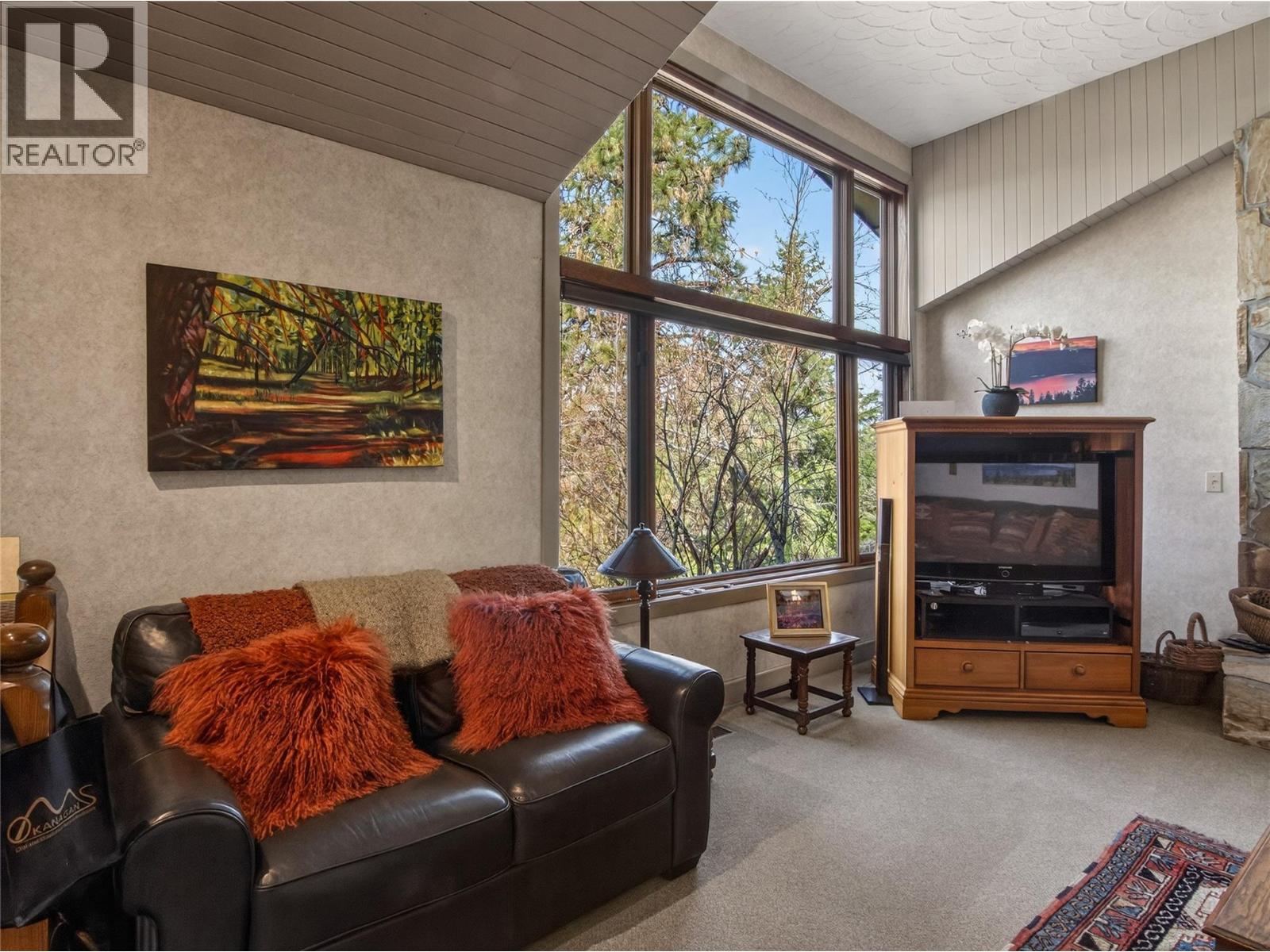 Picture for 1910 Sutherland  Road