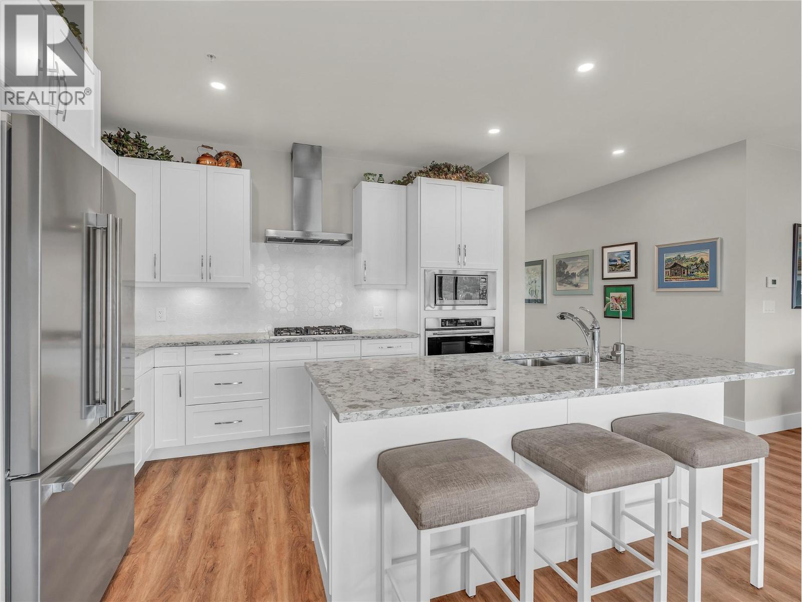 Picture for Unit #322, 300 VISTA  Park