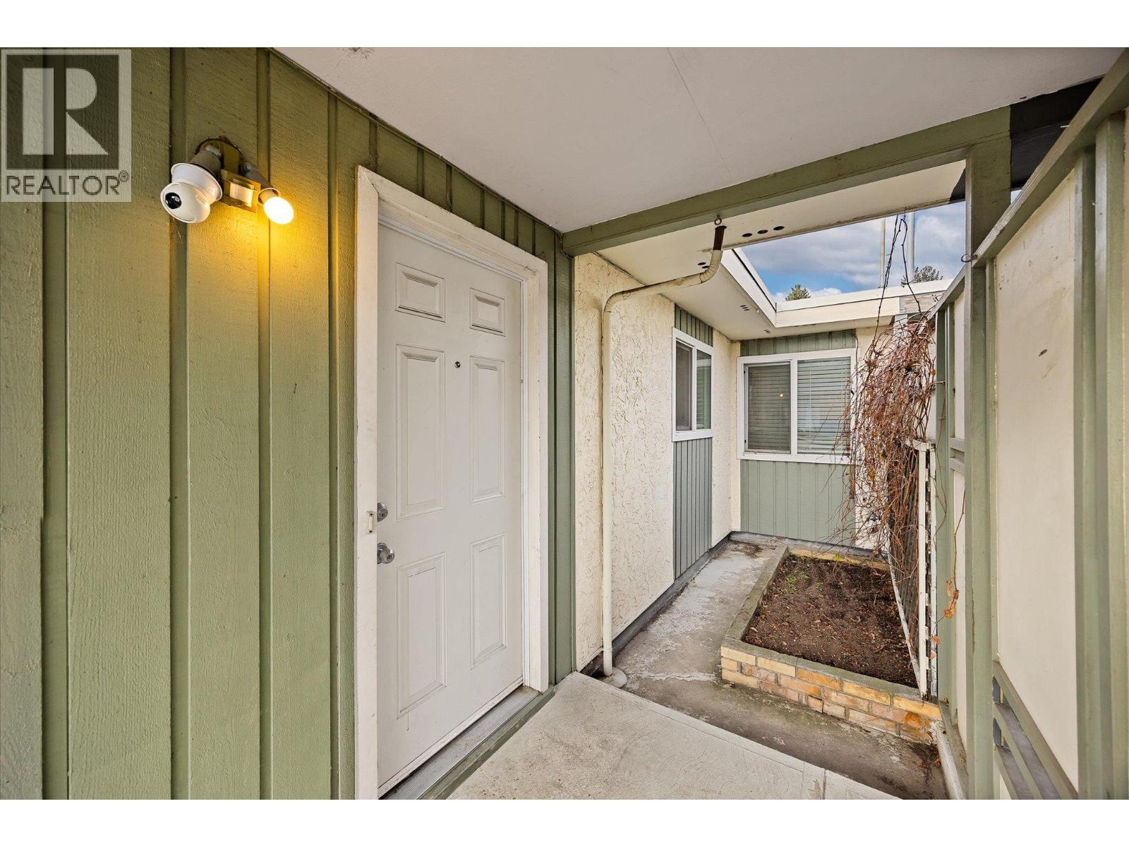 Picture for 740 & 746 Raymer  Avenue