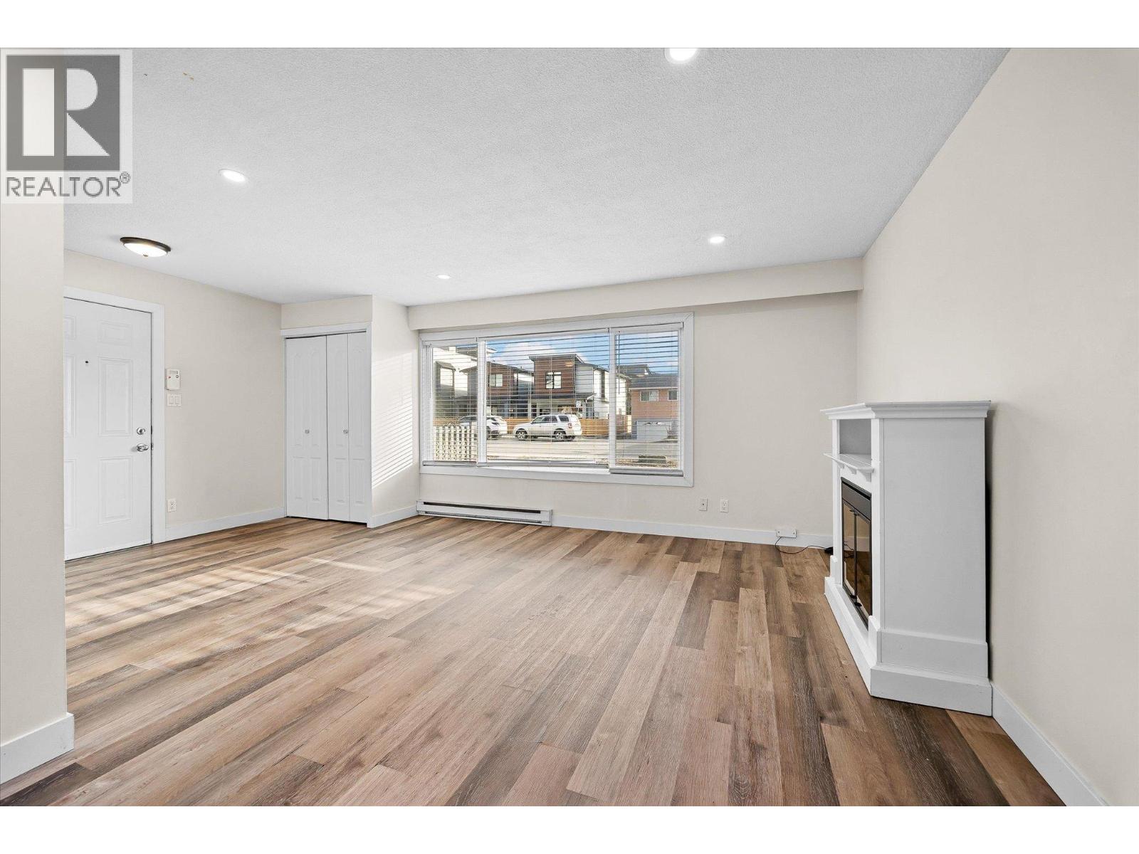 Picture for 740 & 746 Raymer  Avenue