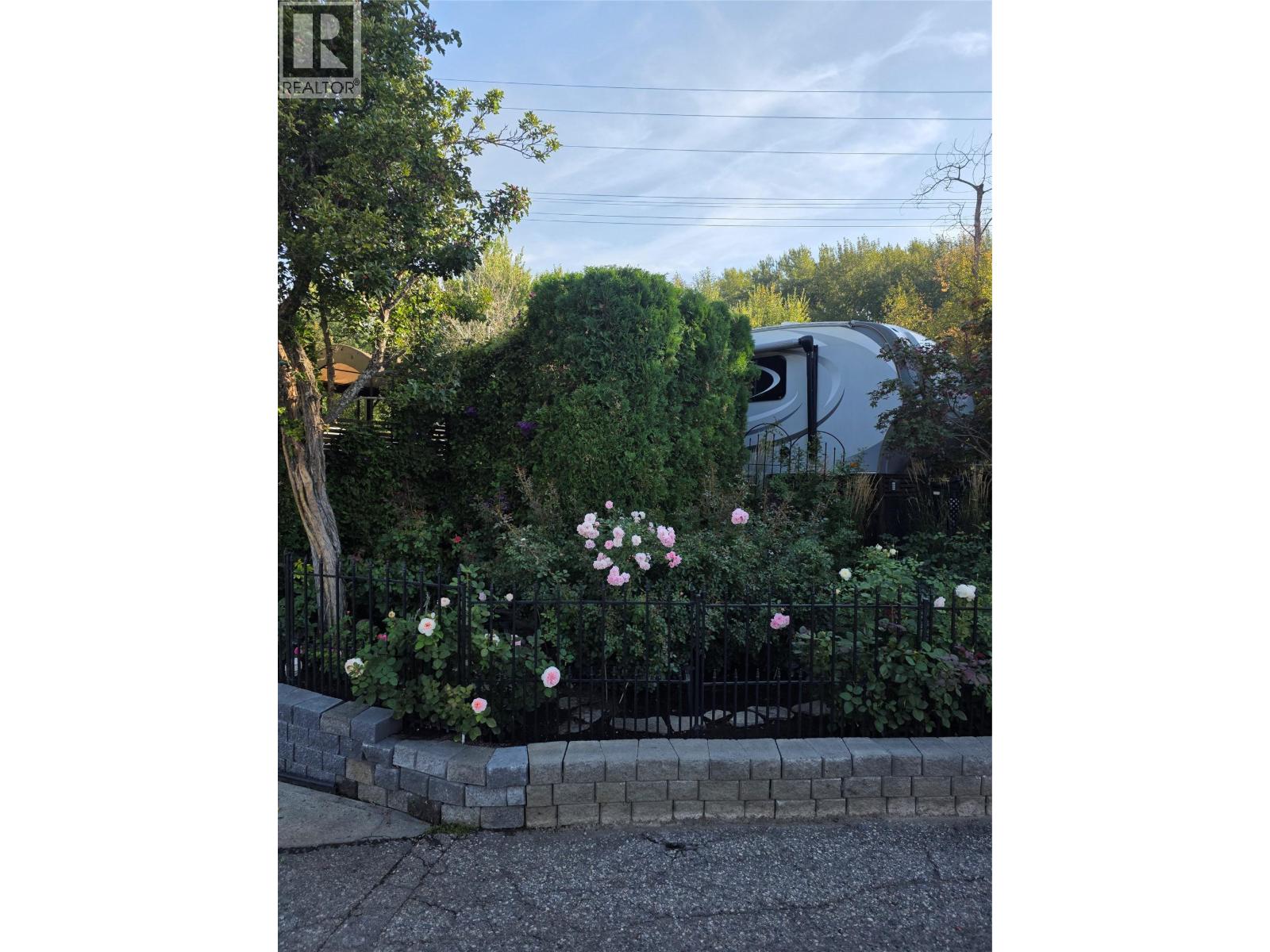 Picture for Unit #418, 415 Commonwealth  Road