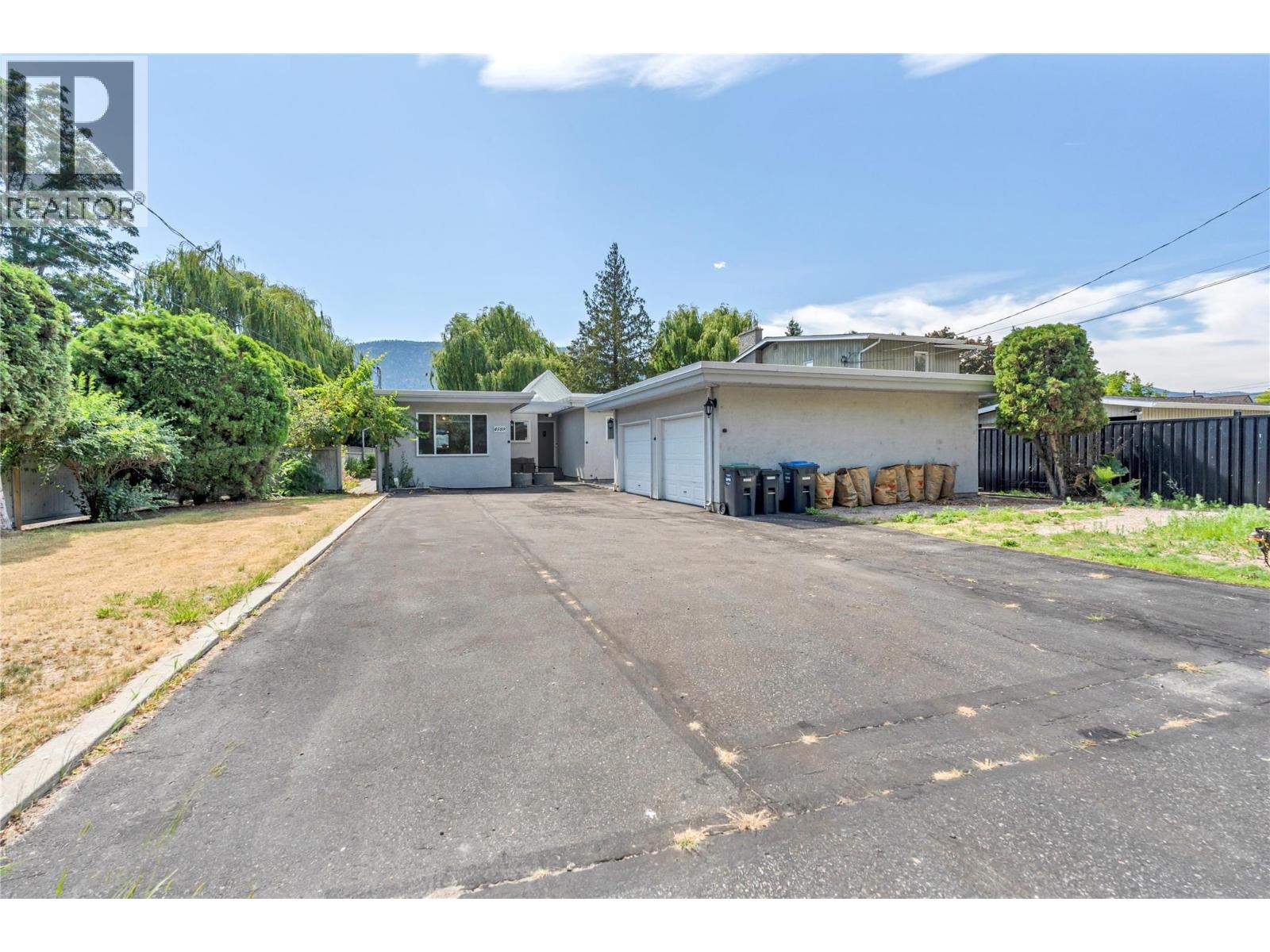 Picture for 4589 Lakeside  Road