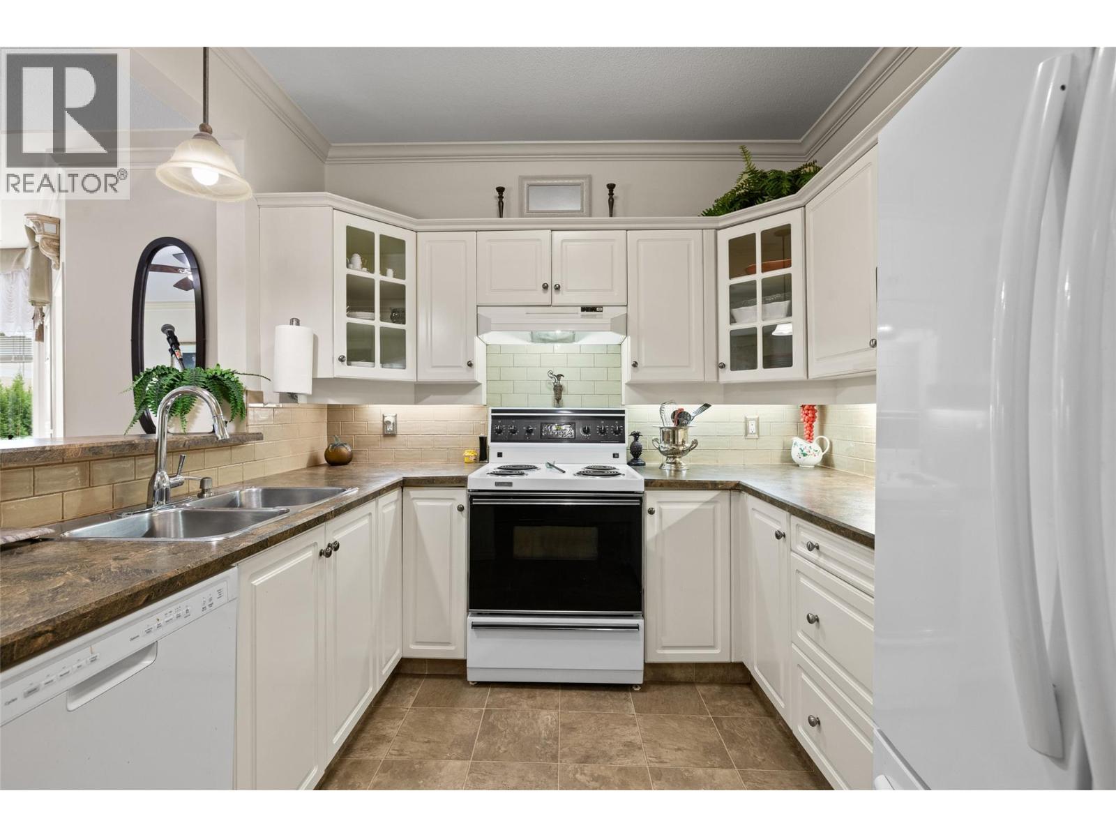 Picture for Unit #115, 877 KLO  Road