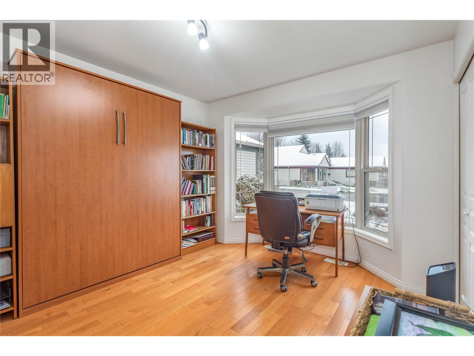 Picture for Unit #162, 550 Yates  Road https://www.cirrealty.ca/reb/bc/8/10362858_14.jpg