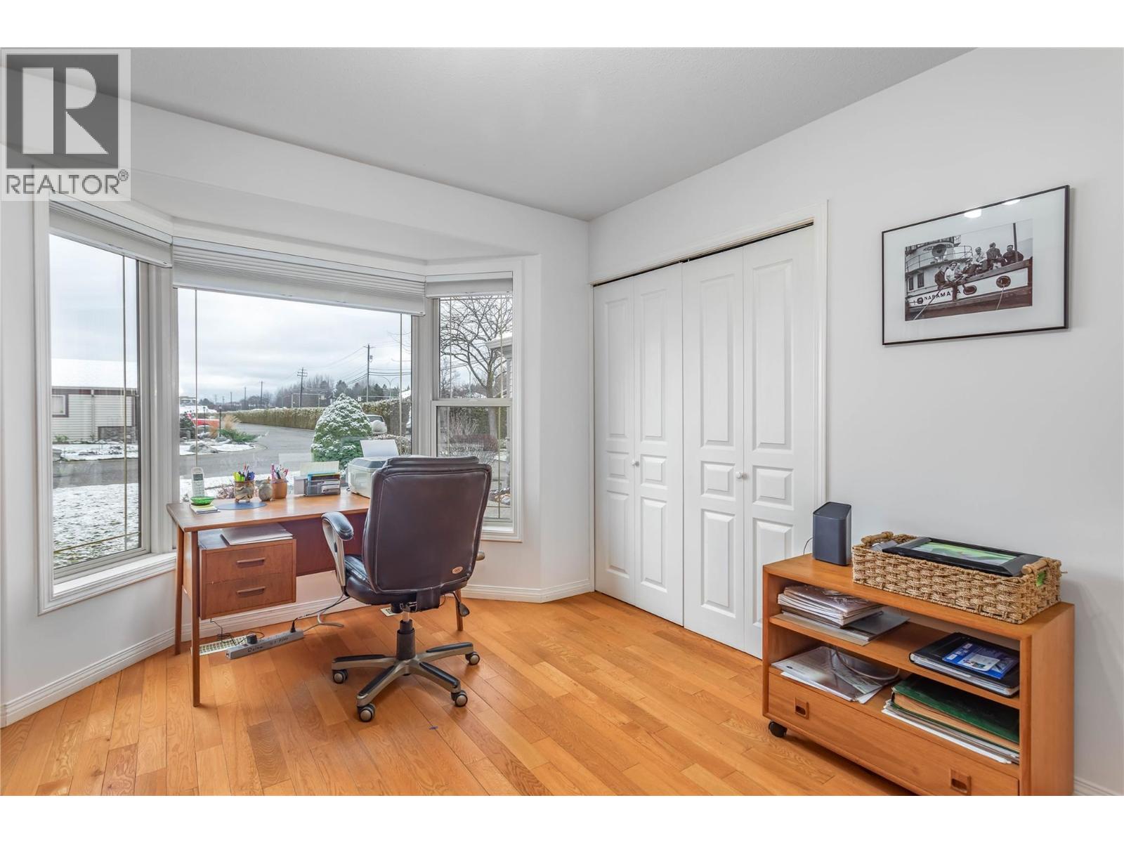 Picture for Unit #162, 550 Yates  Road https://www.cirrealty.ca/reb/bc/8/10362858_15.jpg