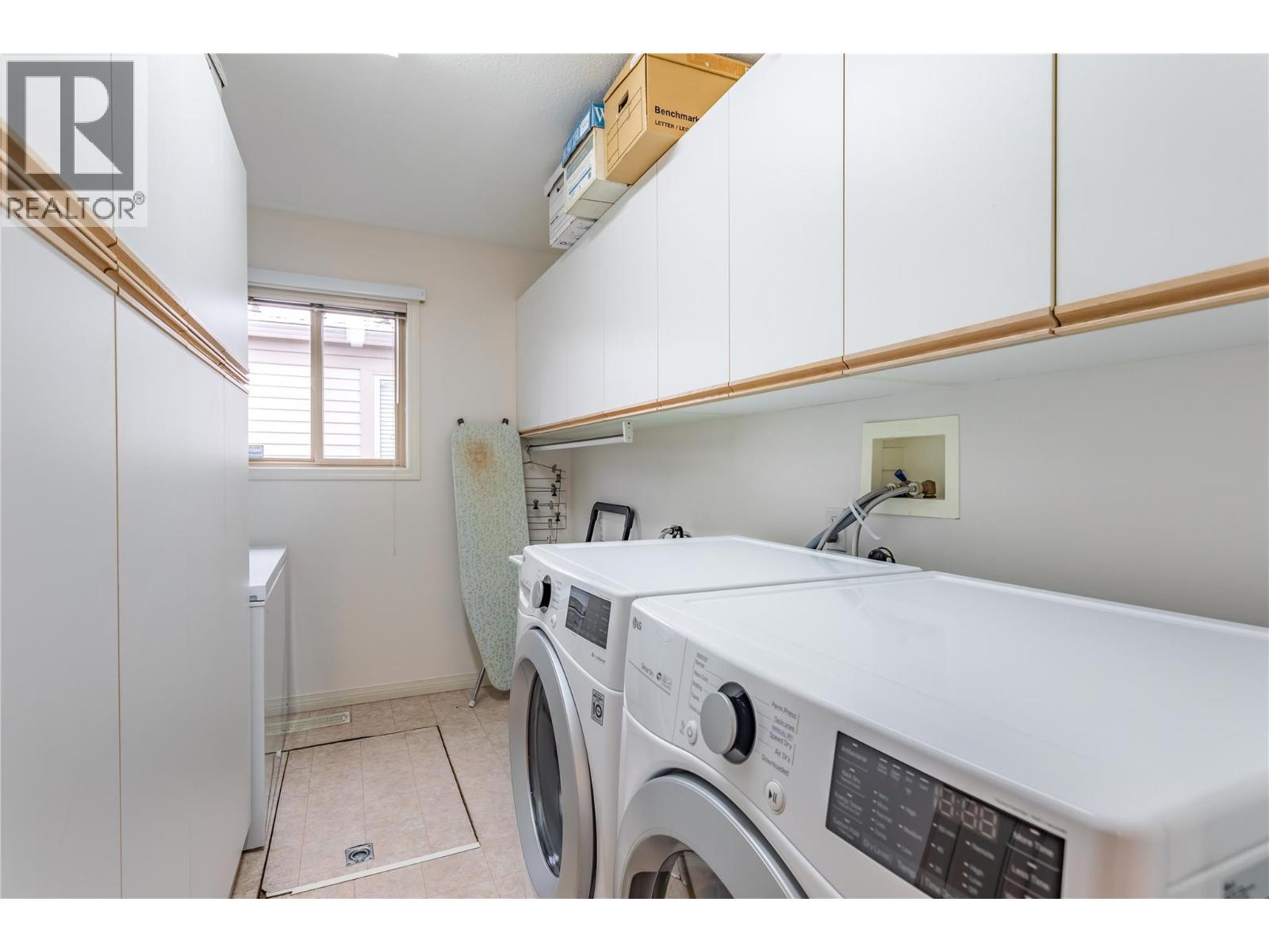 Picture for Unit #162, 550 Yates  Road https://www.cirrealty.ca/reb/bc/8/10362858_17.jpg