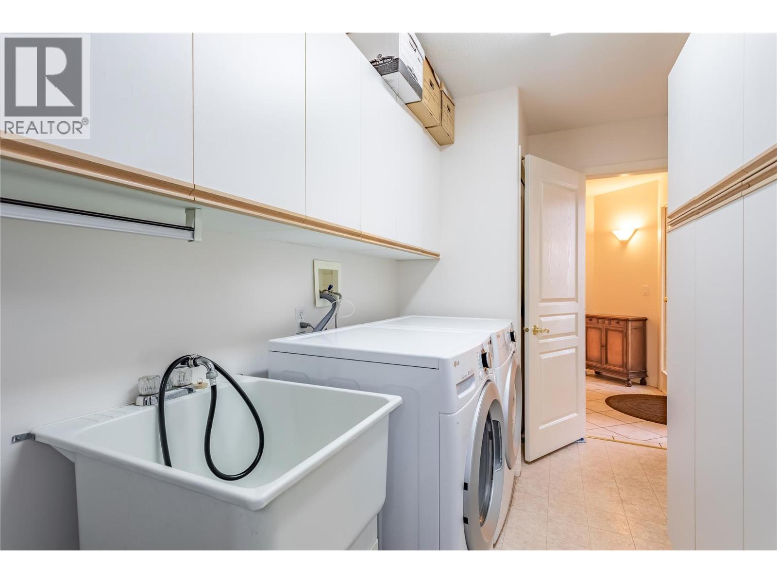 Picture for Unit #162, 550 Yates  Road https://www.cirrealty.ca/reb/bc/8/10362858_18.jpg
