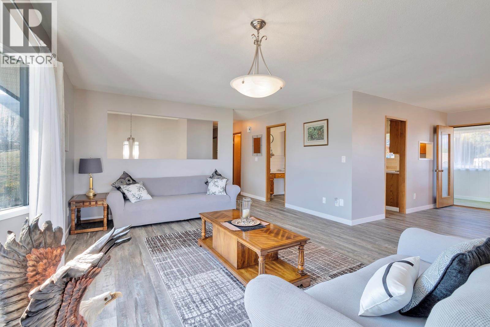 Picture for 3795 Salloum  Road https://www.cirrealty.ca/reb/bc/8/10363118_13.jpg