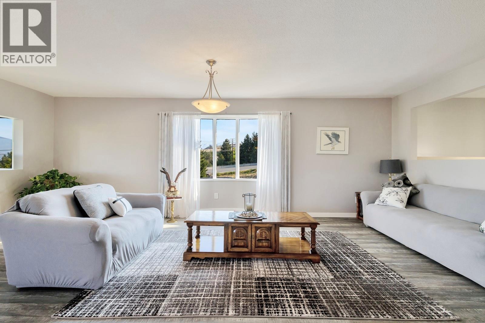 Picture for 3795 Salloum  Road https://www.cirrealty.ca/reb/bc/8/10363118_15.jpg