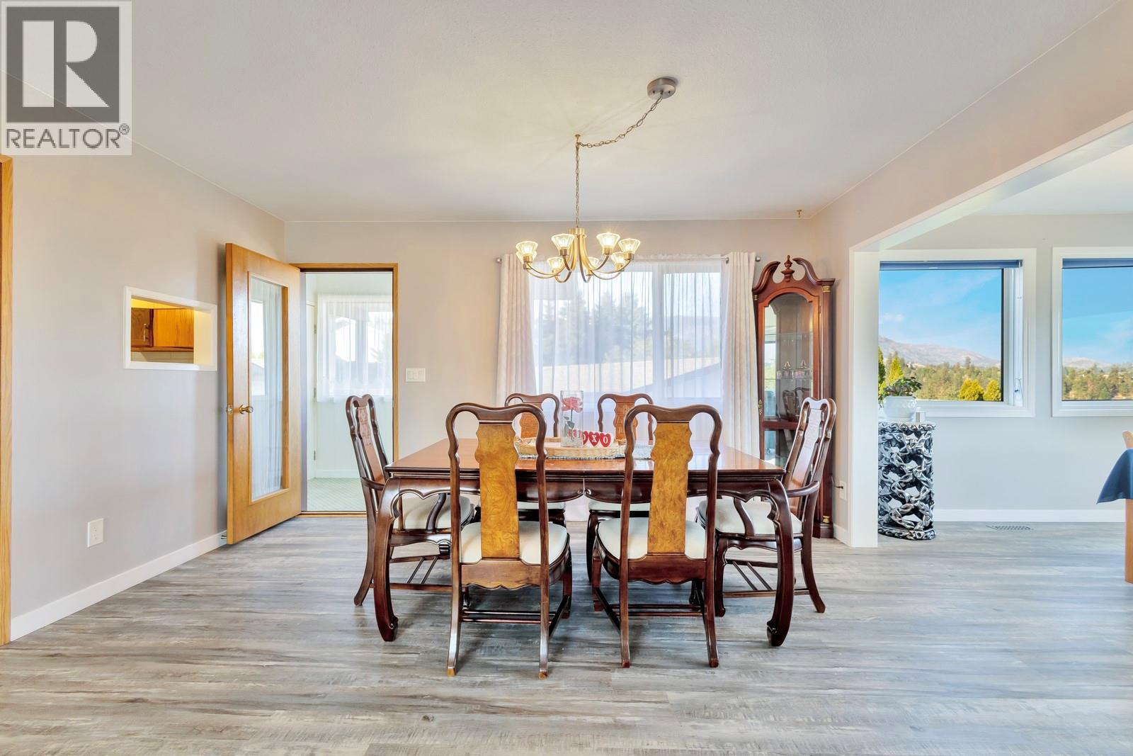 Picture for 3795 Salloum  Road https://www.cirrealty.ca/reb/bc/8/10363118_19.jpg