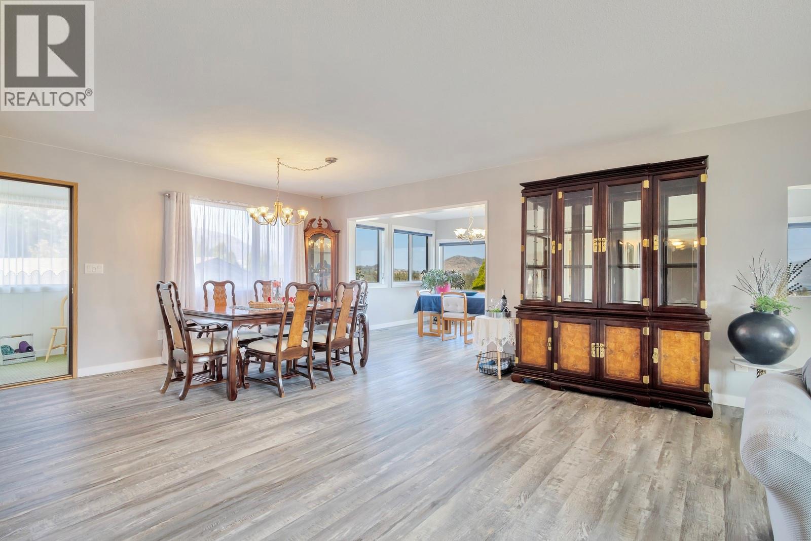 Picture for 3795 Salloum  Road https://www.cirrealty.ca/reb/bc/8/10363118_21.jpg