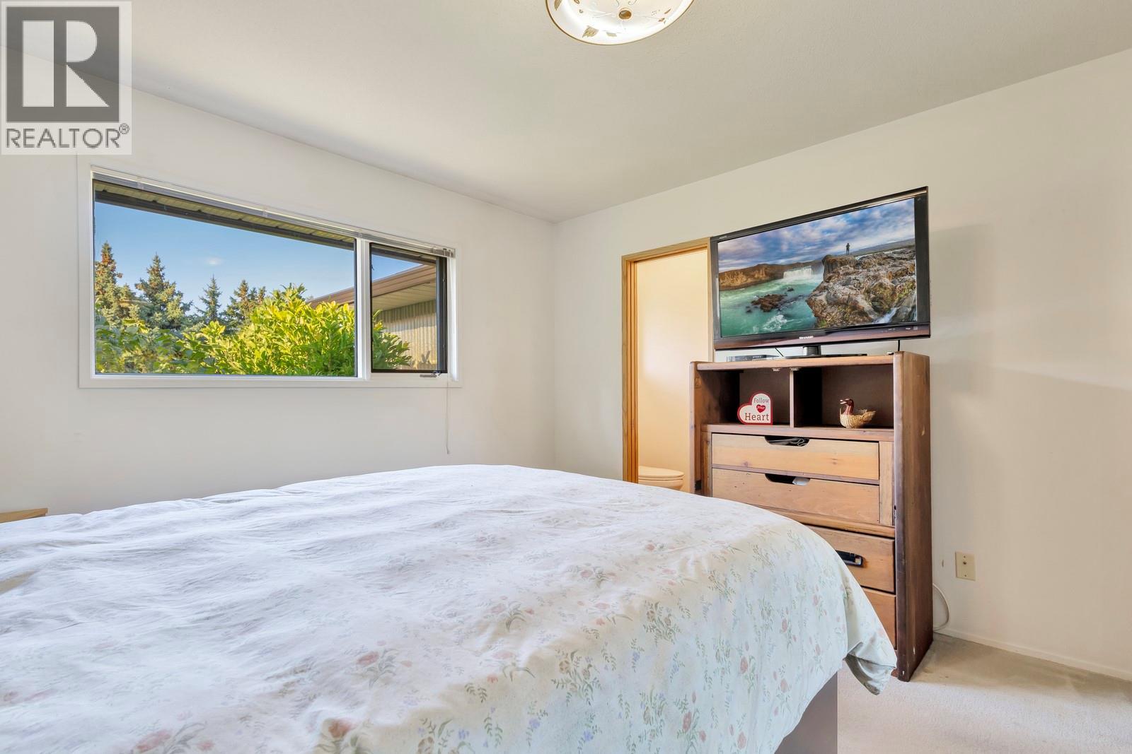 Picture for 3795 Salloum  Road https://www.cirrealty.ca/reb/bc/8/10363118_33.jpg