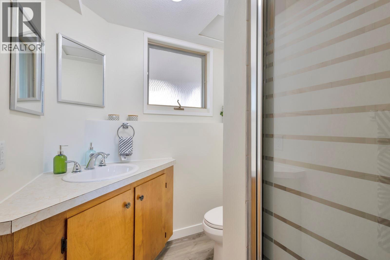 Picture for 3795 Salloum  Road https://www.cirrealty.ca/reb/bc/8/10363118_41.jpg