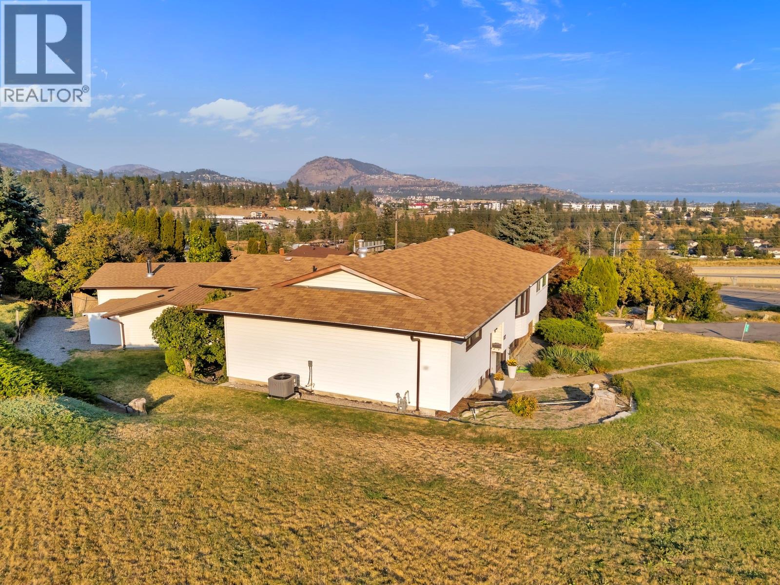 Picture for 3795 Salloum  Road https://www.cirrealty.ca/reb/bc/8/10363118_50.jpg