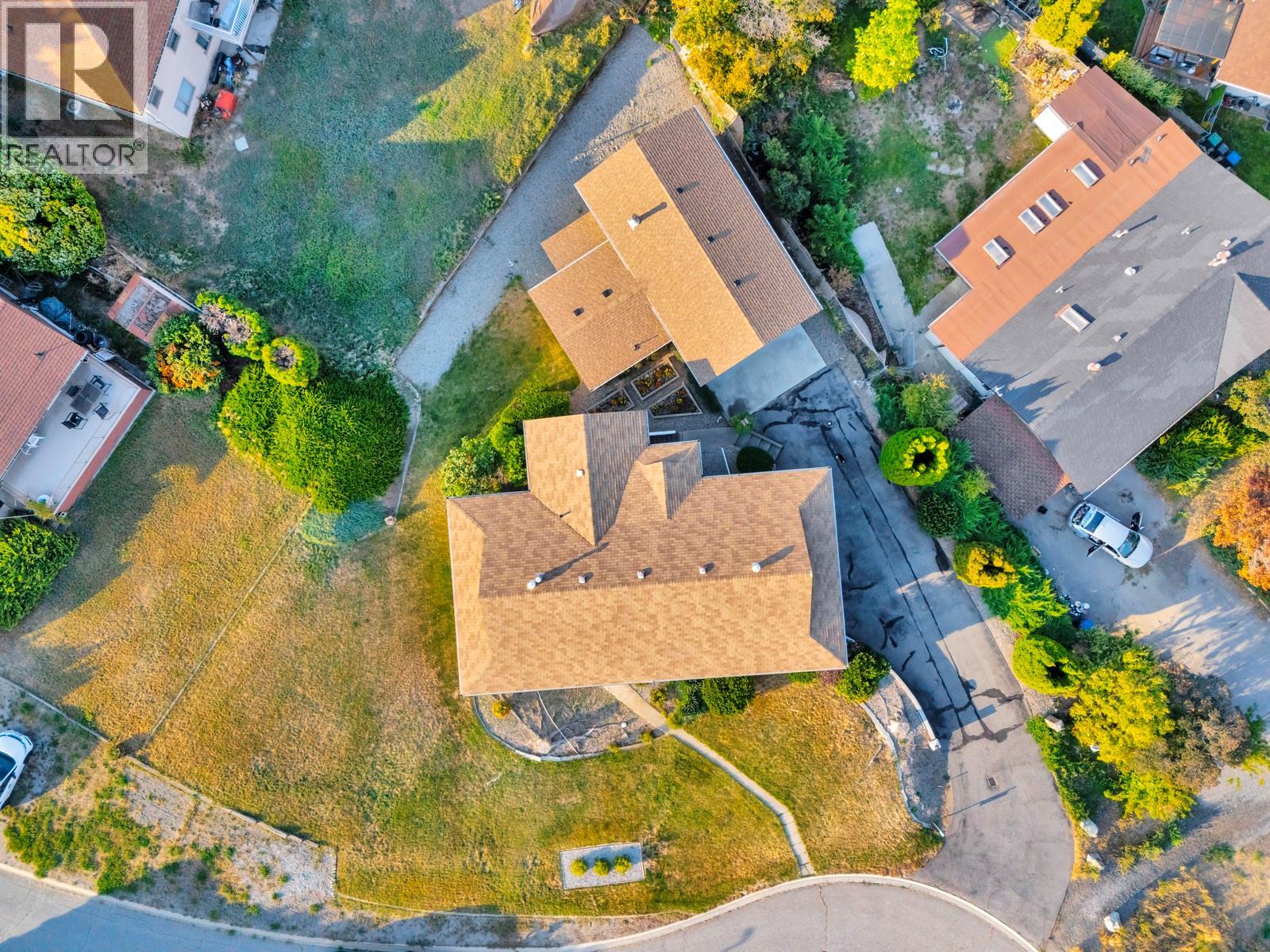 Picture for 3795 Salloum  Road https://www.cirrealty.ca/reb/bc/8/10363118_52.jpg
