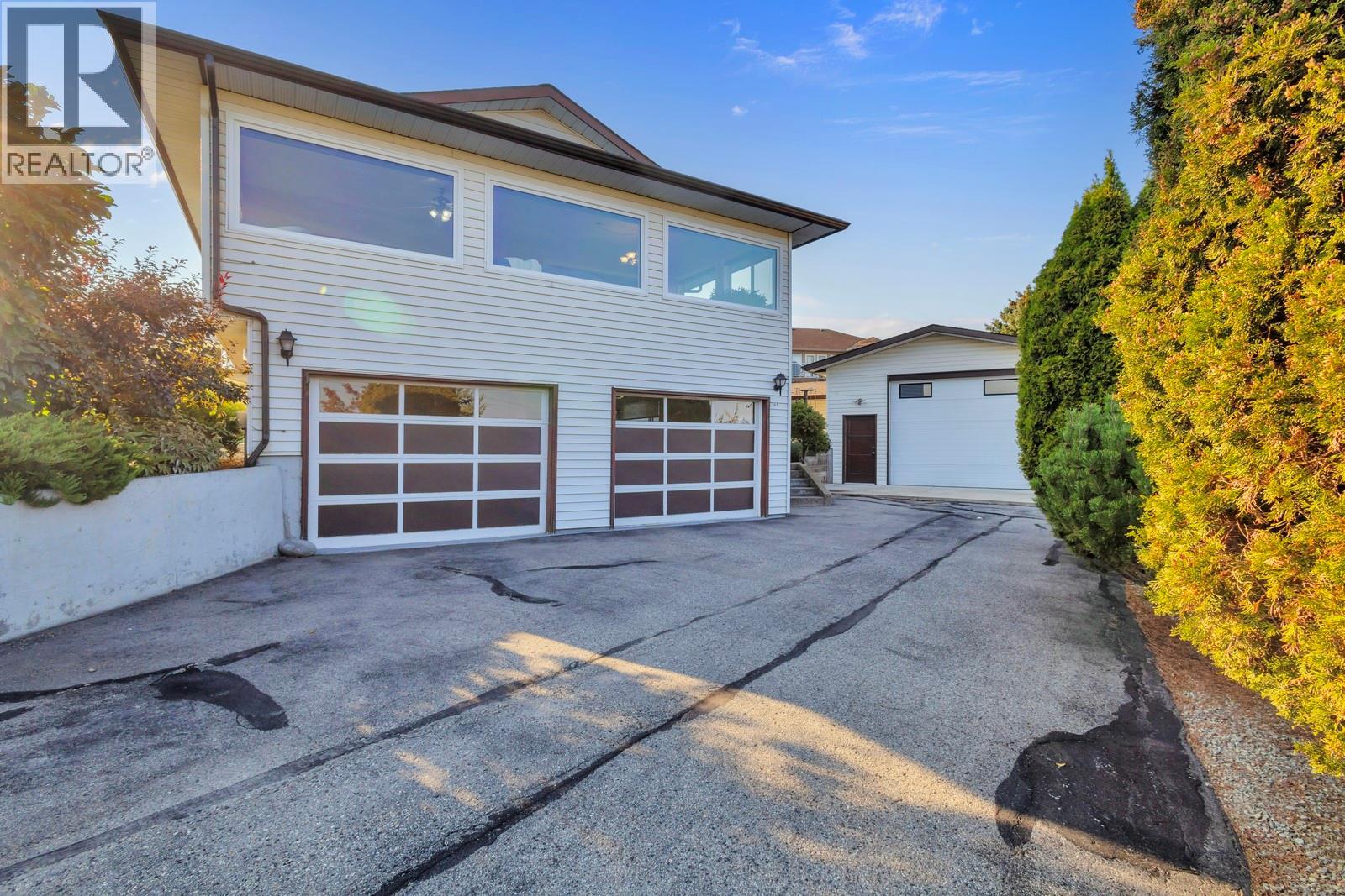 Picture for 3795 Salloum  Road https://www.cirrealty.ca/reb/bc/8/10363118_7.jpg