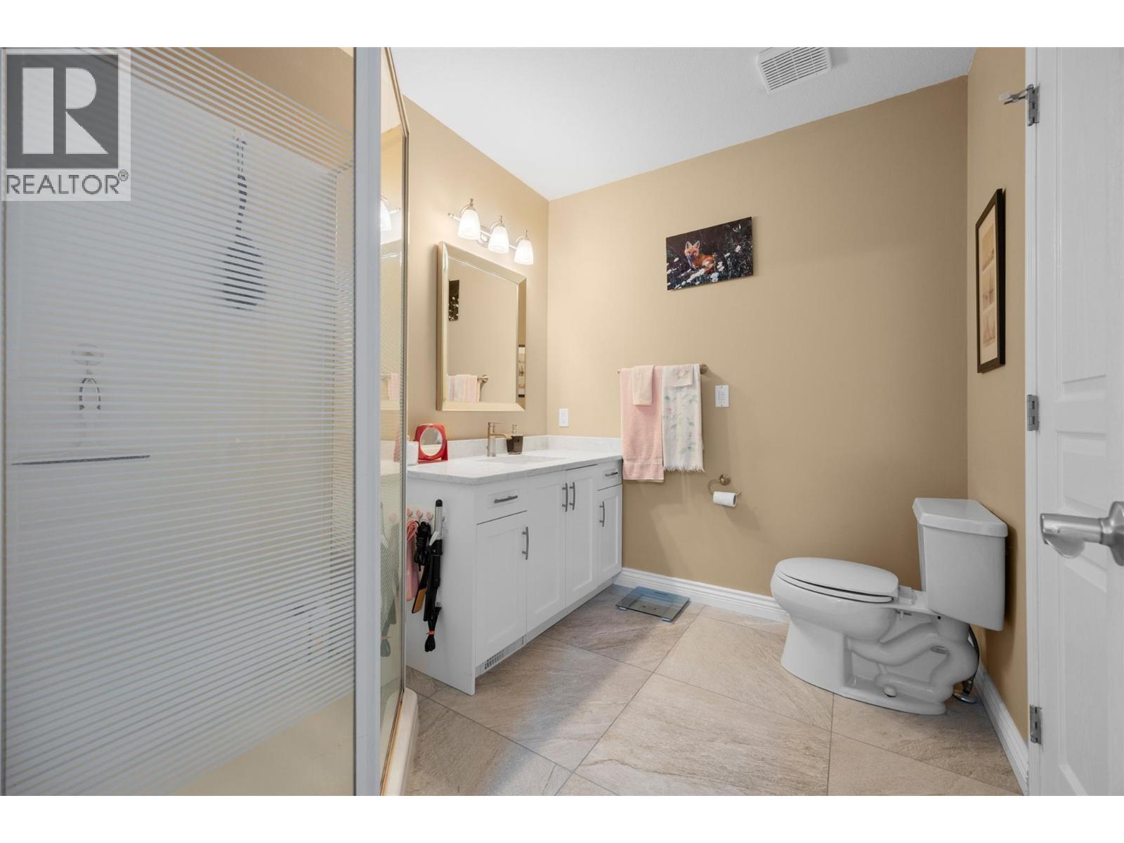 Picture for Unit #363, 550 Yates  Road https://www.cirrealty.ca/reb/bc/8/10363228_17.jpg