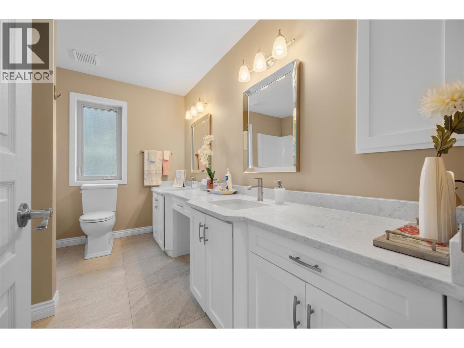 Picture for Unit #363, 550 Yates  Road https://www.cirrealty.ca/reb/bc/8/10363228_21.jpg