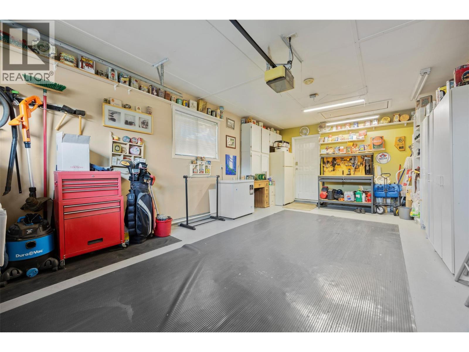 Picture for Unit #363, 550 Yates  Road https://www.cirrealty.ca/reb/bc/8/10363228_24.jpg