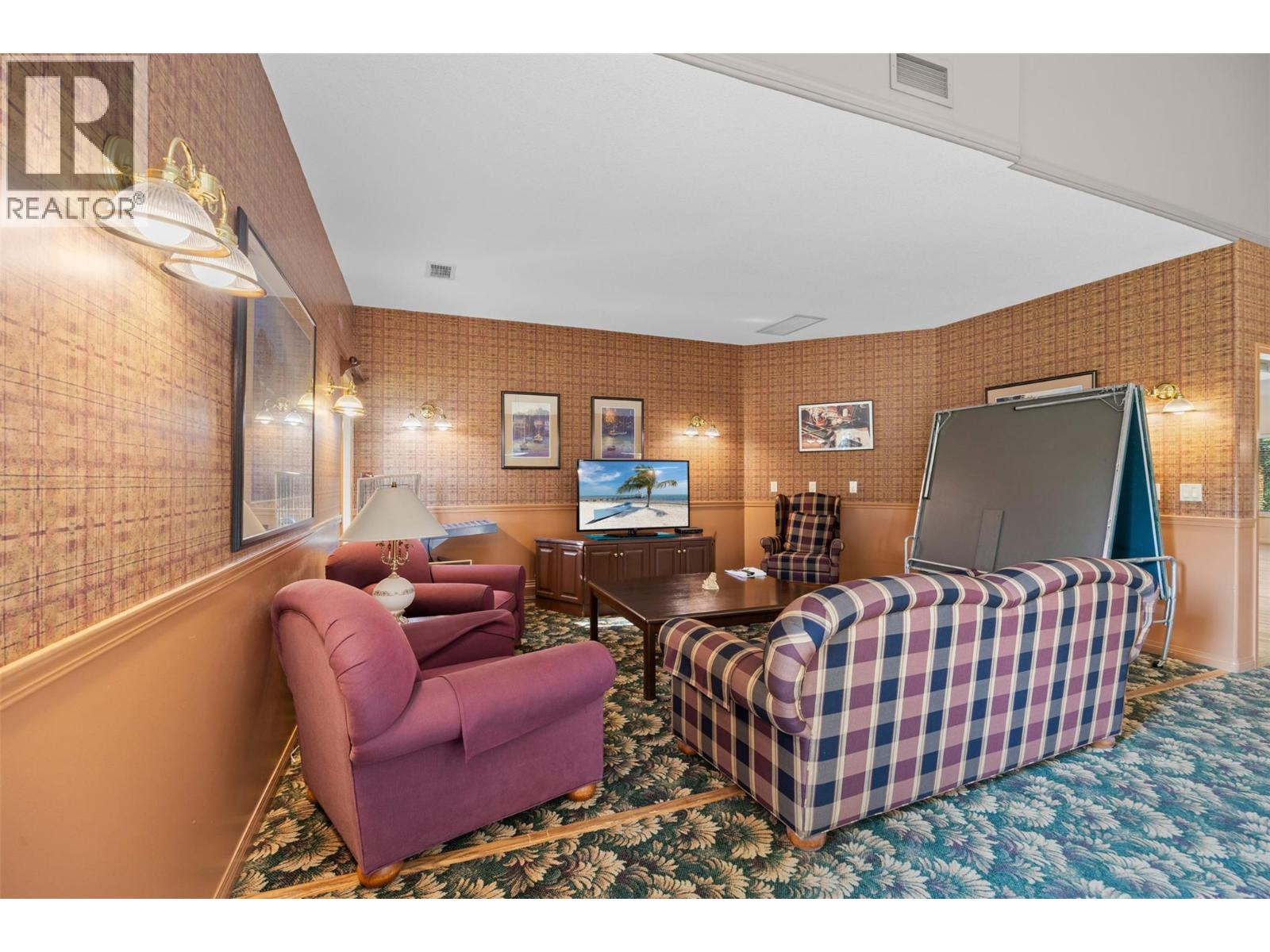 Picture for Unit #363, 550 Yates  Road https://www.cirrealty.ca/reb/bc/8/10363228_35.jpg