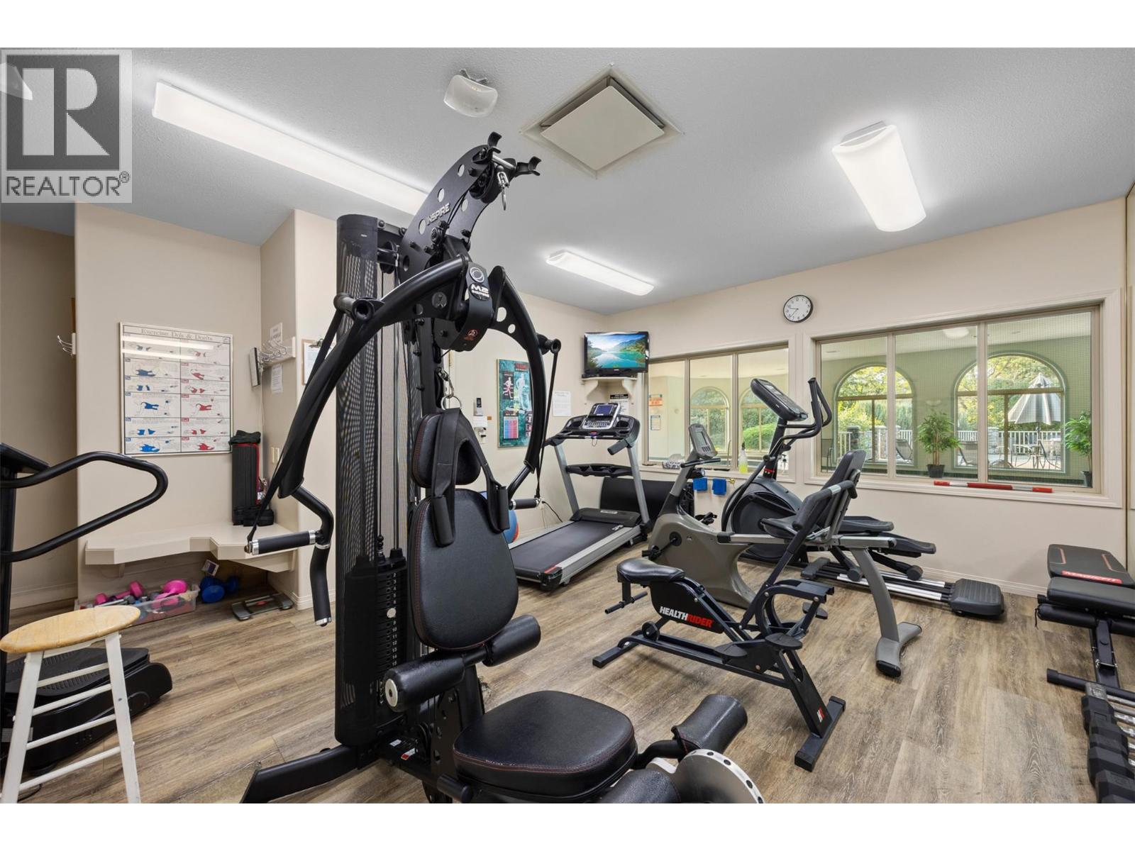 Picture for Unit #363, 550 Yates  Road https://www.cirrealty.ca/reb/bc/8/10363228_37.jpg