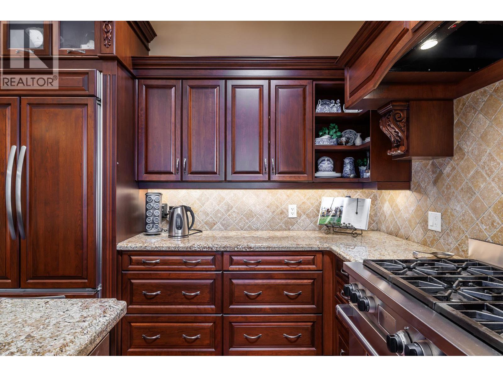 Picture for 983 Westpoint  Drive https://www.cirrealty.ca/reb/bc/8/10363358_10.jpg