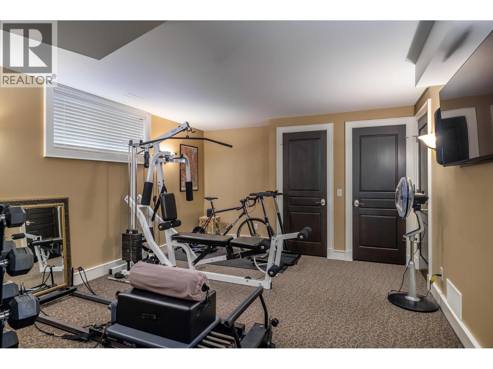 Picture for 983 Westpoint  Drive https://www.cirrealty.ca/reb/bc/8/10363358_27.jpg