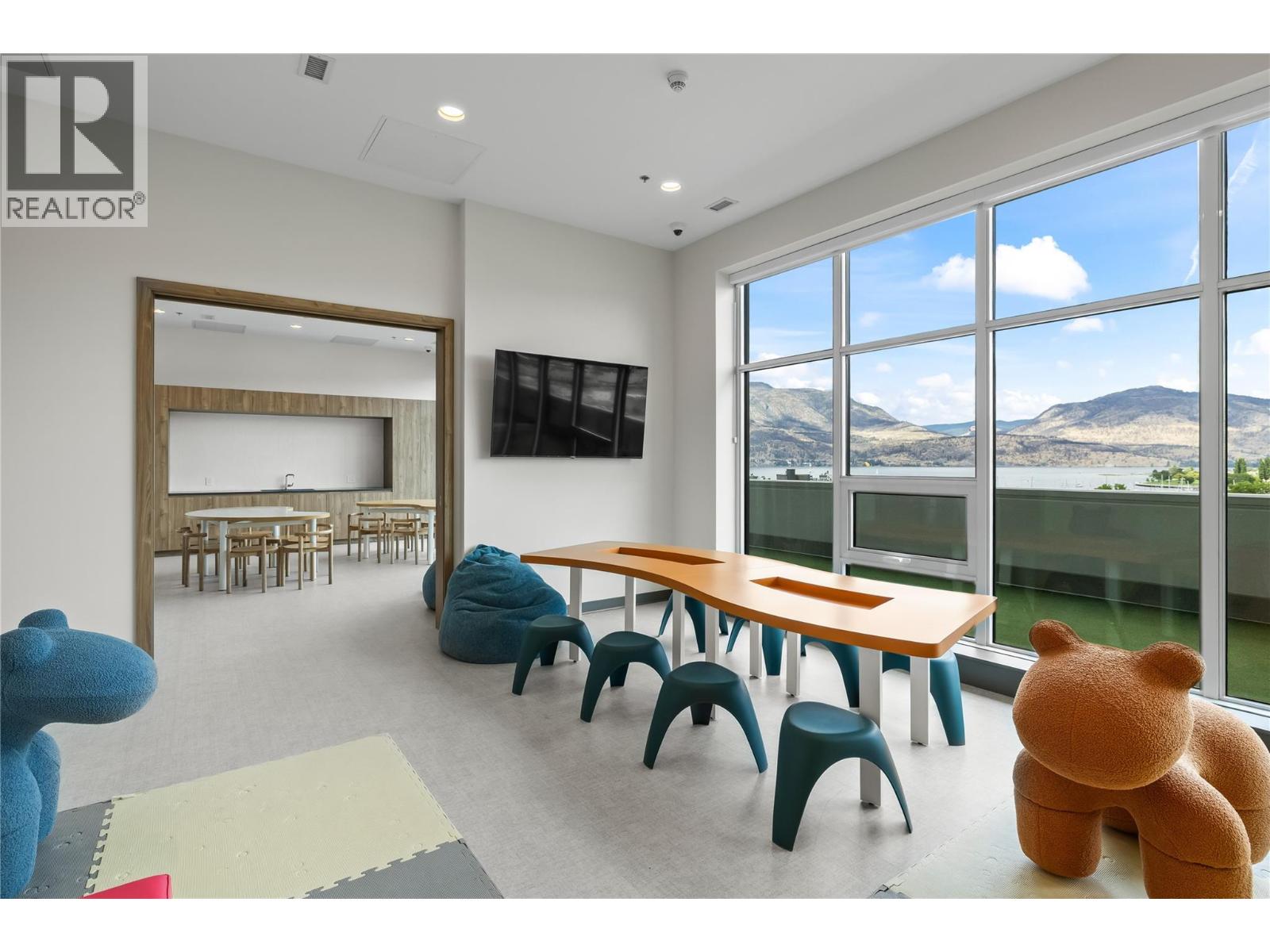 Picture for Unit #2705, 1626 Water  Street https://www.cirrealty.ca/reb/bc/8/10363398_28.jpg