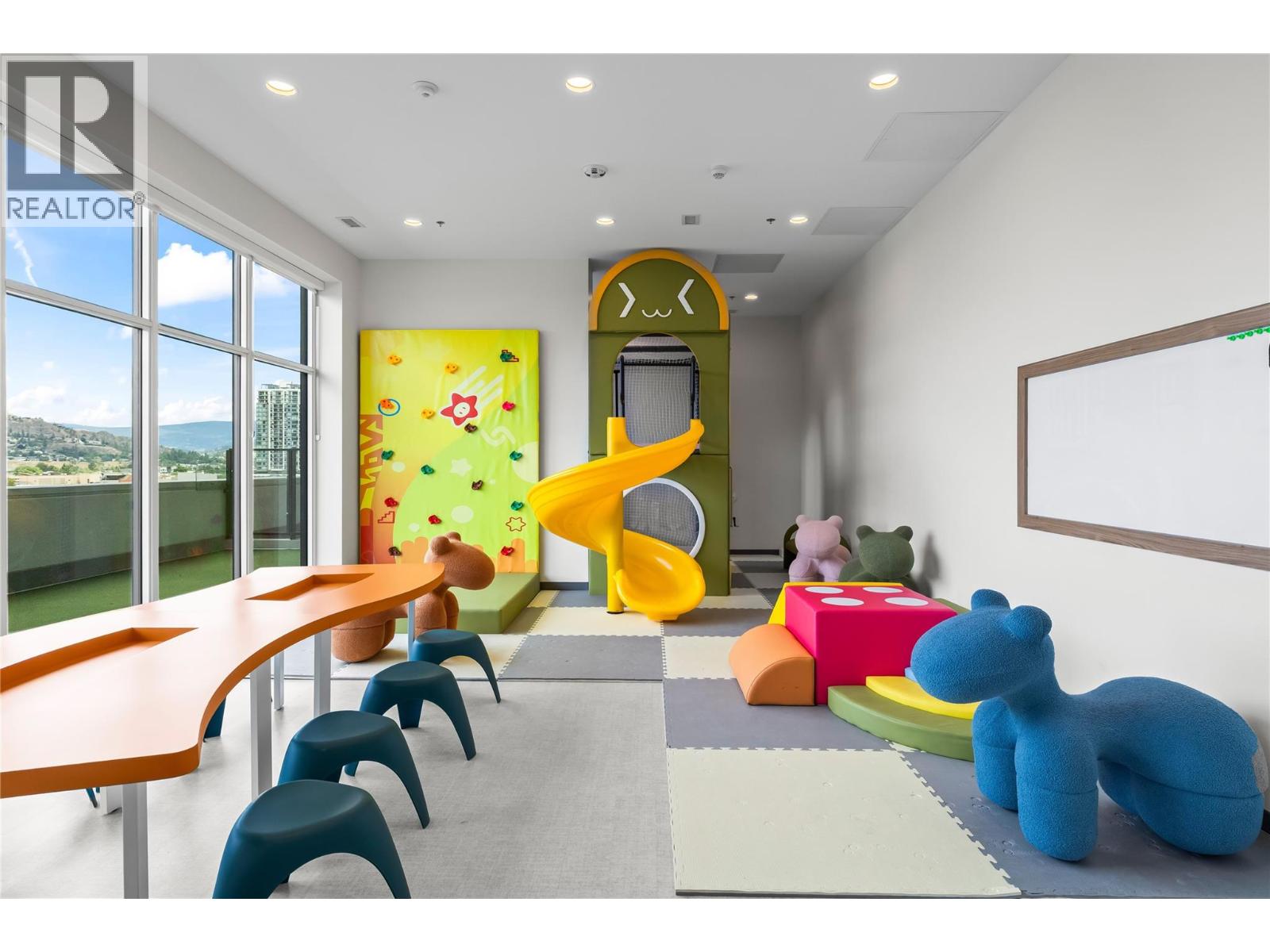 Picture for Unit #2705, 1626 Water  Street https://www.cirrealty.ca/reb/bc/8/10363398_29.jpg