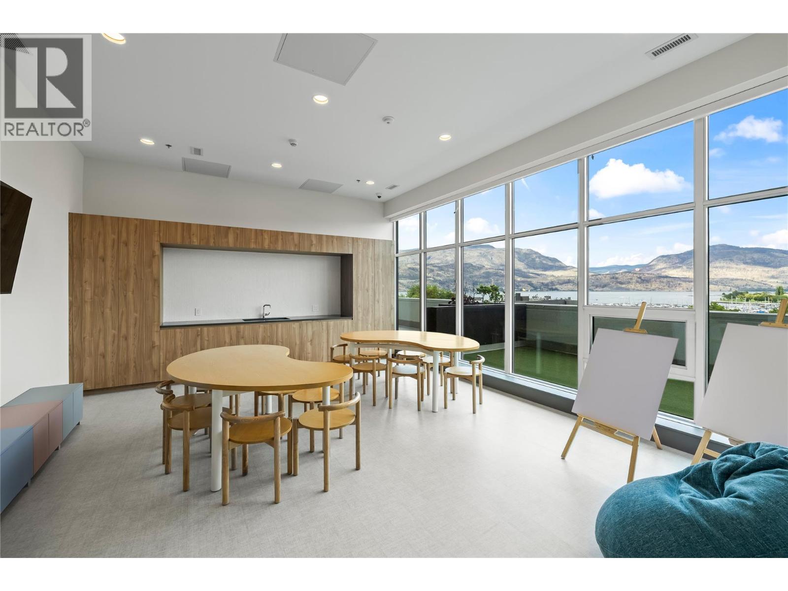 Picture for Unit #2705, 1626 Water  Street https://www.cirrealty.ca/reb/bc/8/10363398_30.jpg