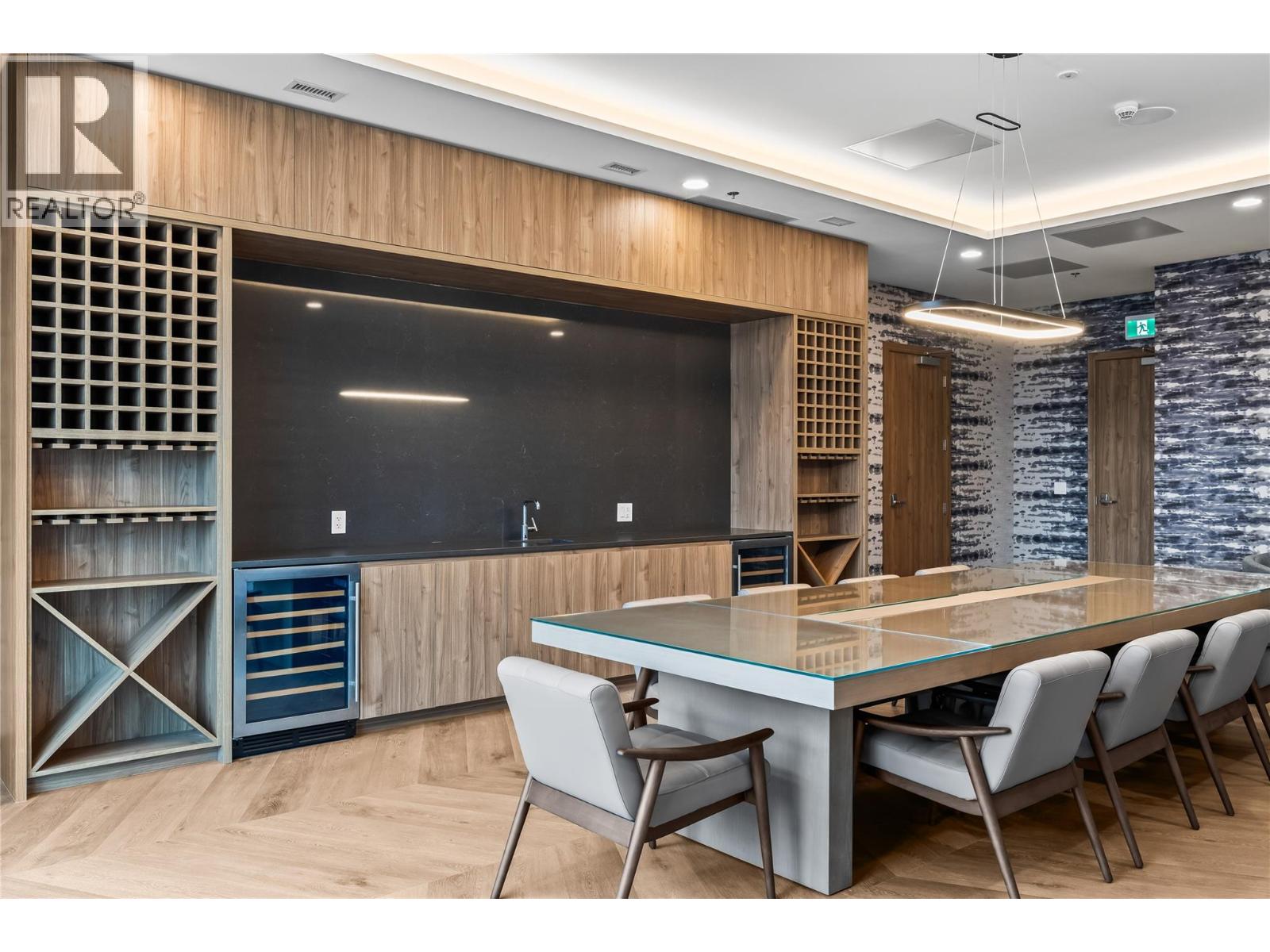 Picture for Unit #2705, 1626 Water  Street https://www.cirrealty.ca/reb/bc/8/10363398_32.jpg