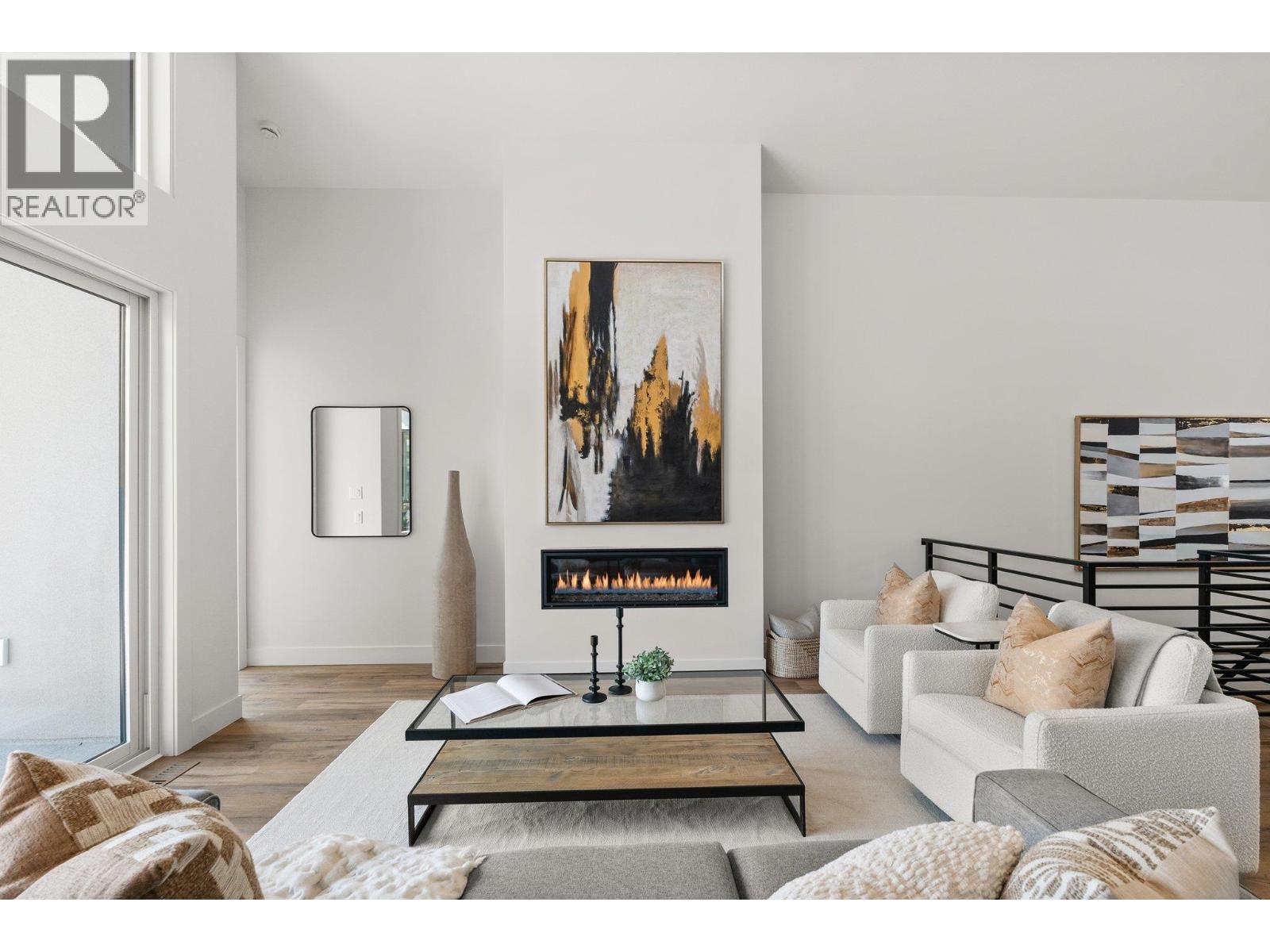 Picture for 901 Melrose  Street https://www.cirrealty.ca/reb/bc/8/10363508_15.jpg