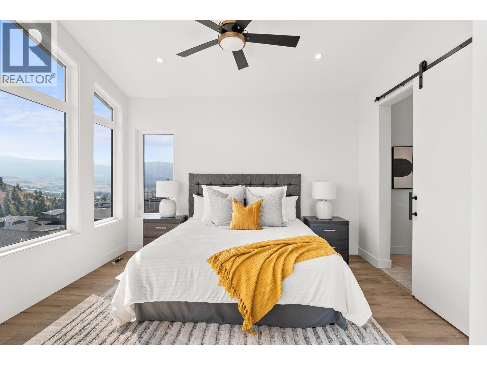 Picture for 901 Melrose  Street https://www.cirrealty.ca/reb/bc/8/10363508_28.jpg