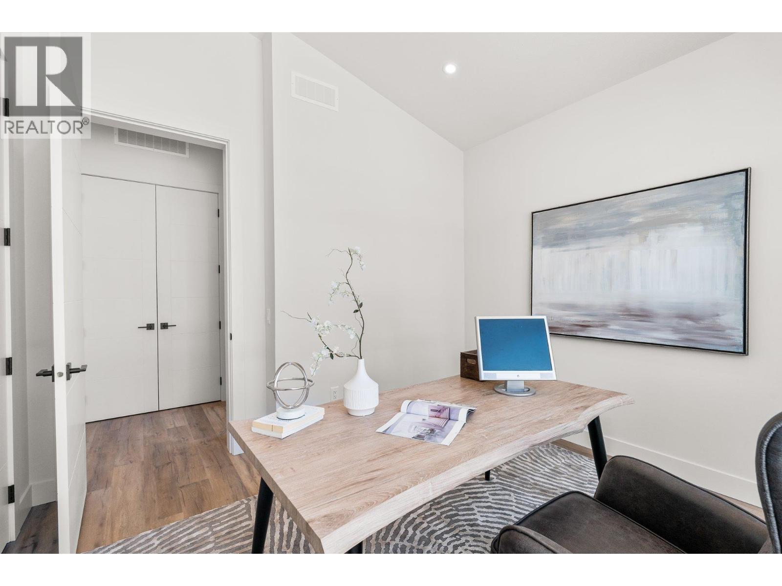 Picture for 901 Melrose  Street https://www.cirrealty.ca/reb/bc/8/10363508_50.jpg