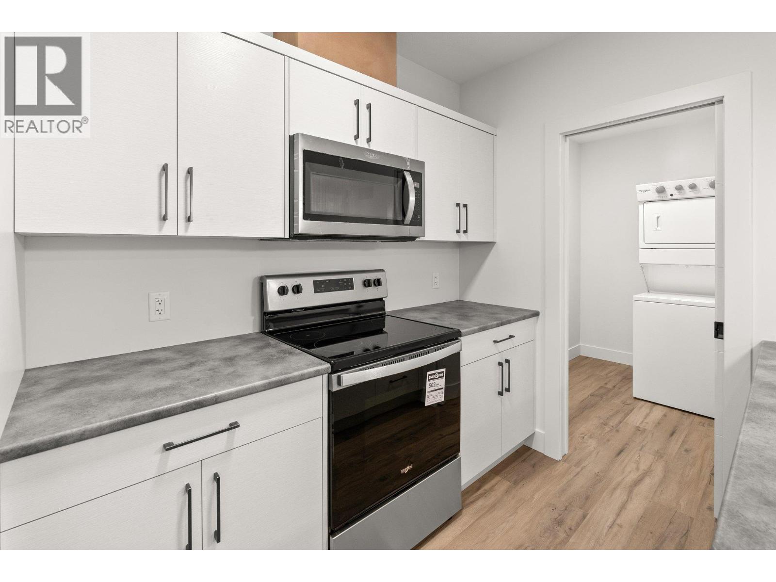 Picture for 901 Melrose  Street https://www.cirrealty.ca/reb/bc/8/10363508_79.jpg