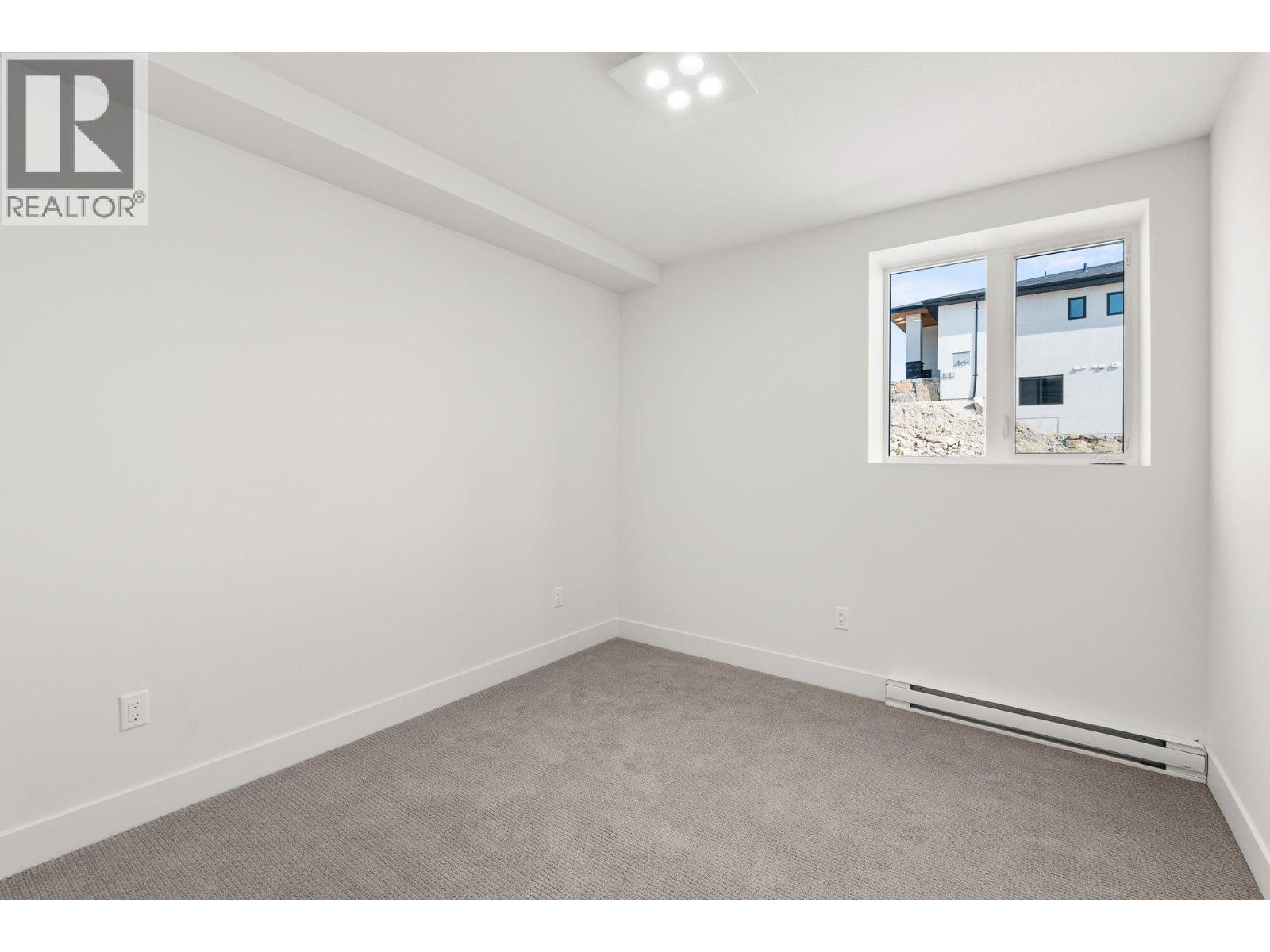 Picture for 901 Melrose  Street https://www.cirrealty.ca/reb/bc/8/10363508_85.jpg