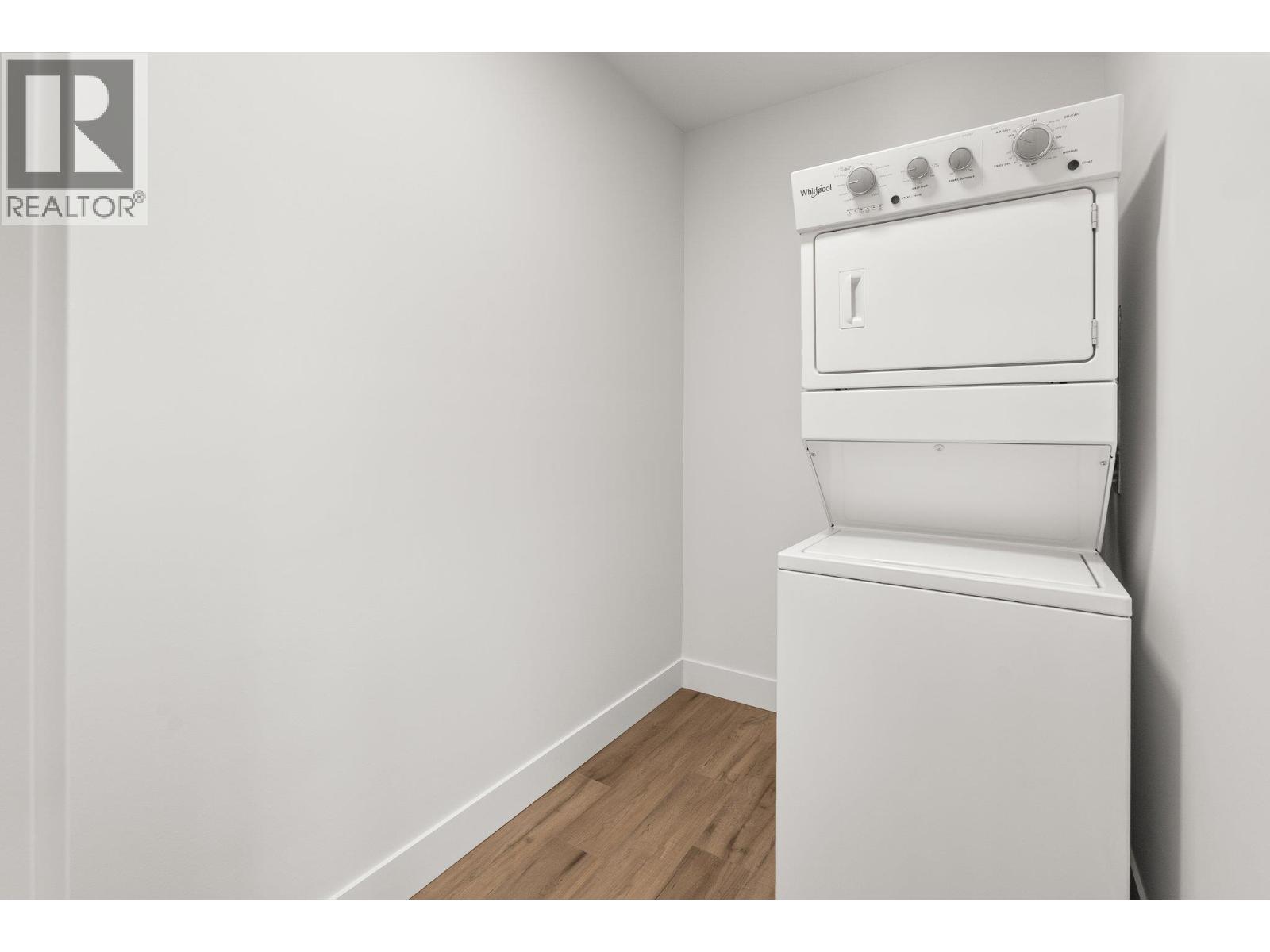 Picture for 901 Melrose  Street https://www.cirrealty.ca/reb/bc/8/10363508_87.jpg