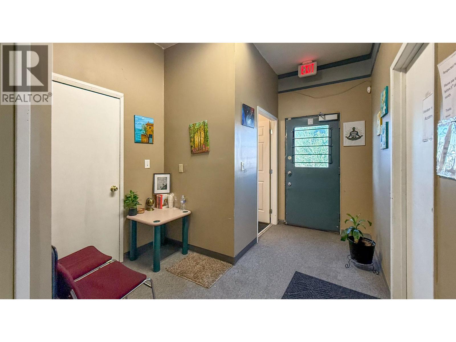 Picture for 168 Asher  Road https://www.cirrealty.ca/reb/bc/8/10363628_12.jpg