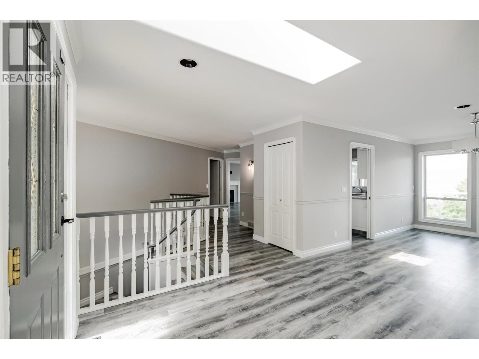 Picture for 1180 Ray  Road https://www.cirrealty.ca/reb/bc/8/10363878_10.jpg