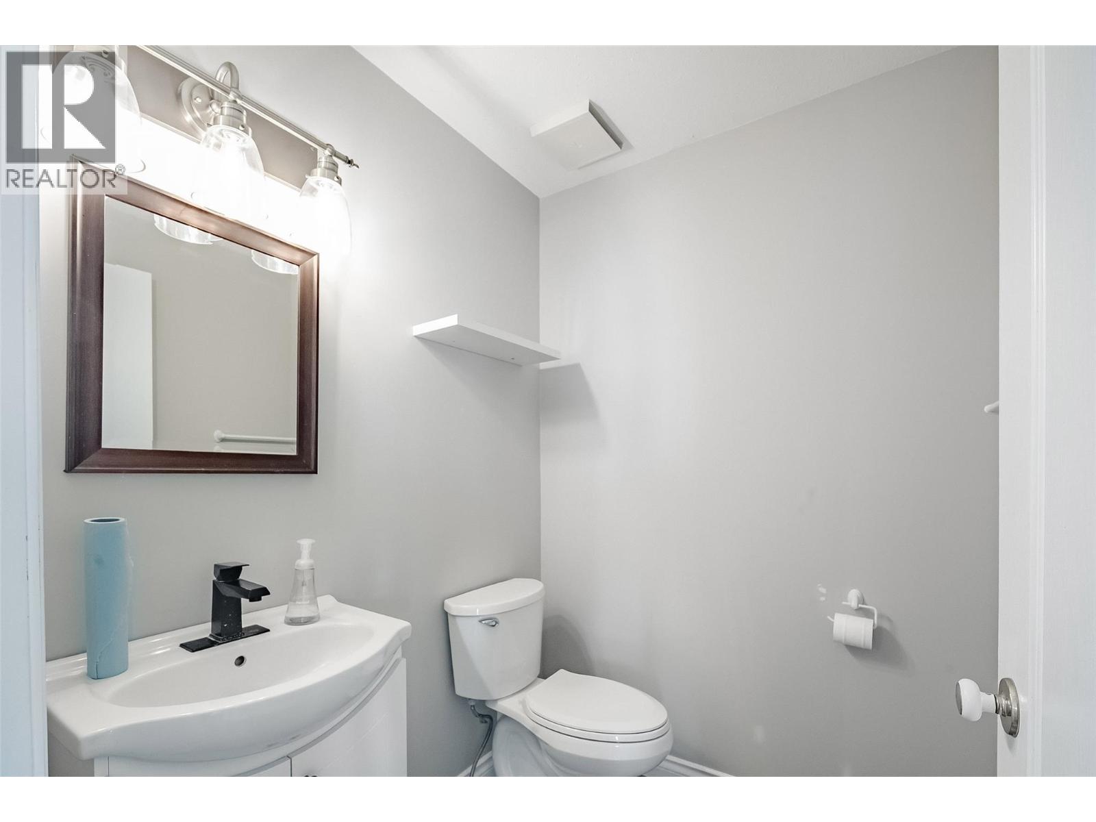Picture for 1180 Ray  Road https://www.cirrealty.ca/reb/bc/8/10363878_15.jpg
