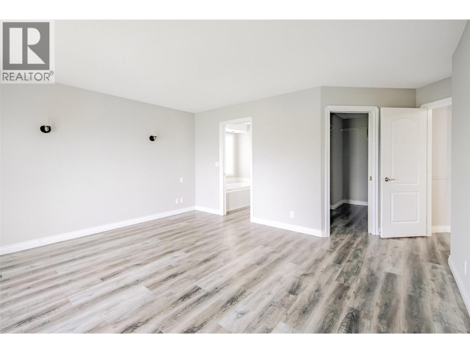 Picture for 1180 Ray  Road https://www.cirrealty.ca/reb/bc/8/10363878_17.jpg