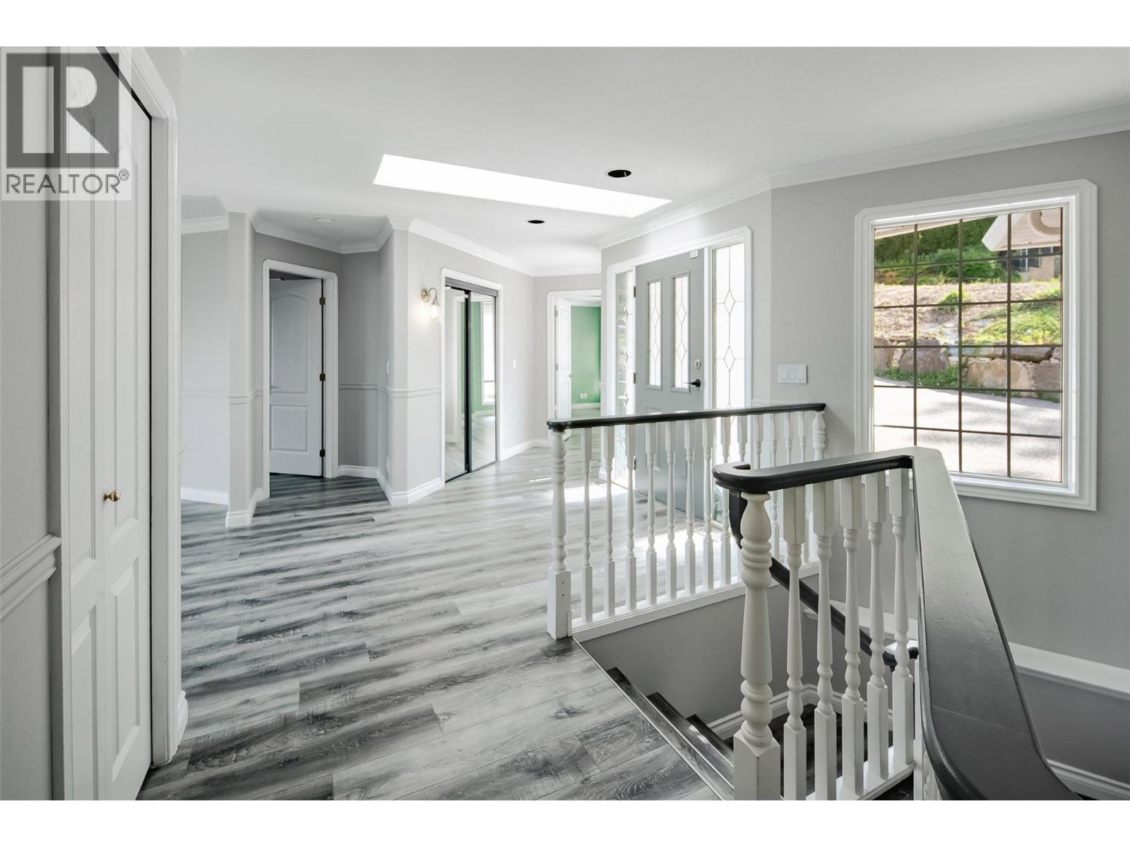 Picture for 1180 Ray  Road https://www.cirrealty.ca/reb/bc/8/10363878_9.jpg
