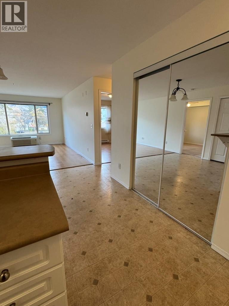 Picture for Unit #307, 265 Froelich  Road https://www.cirrealty.ca/reb/bc/8/10363968_9.jpg