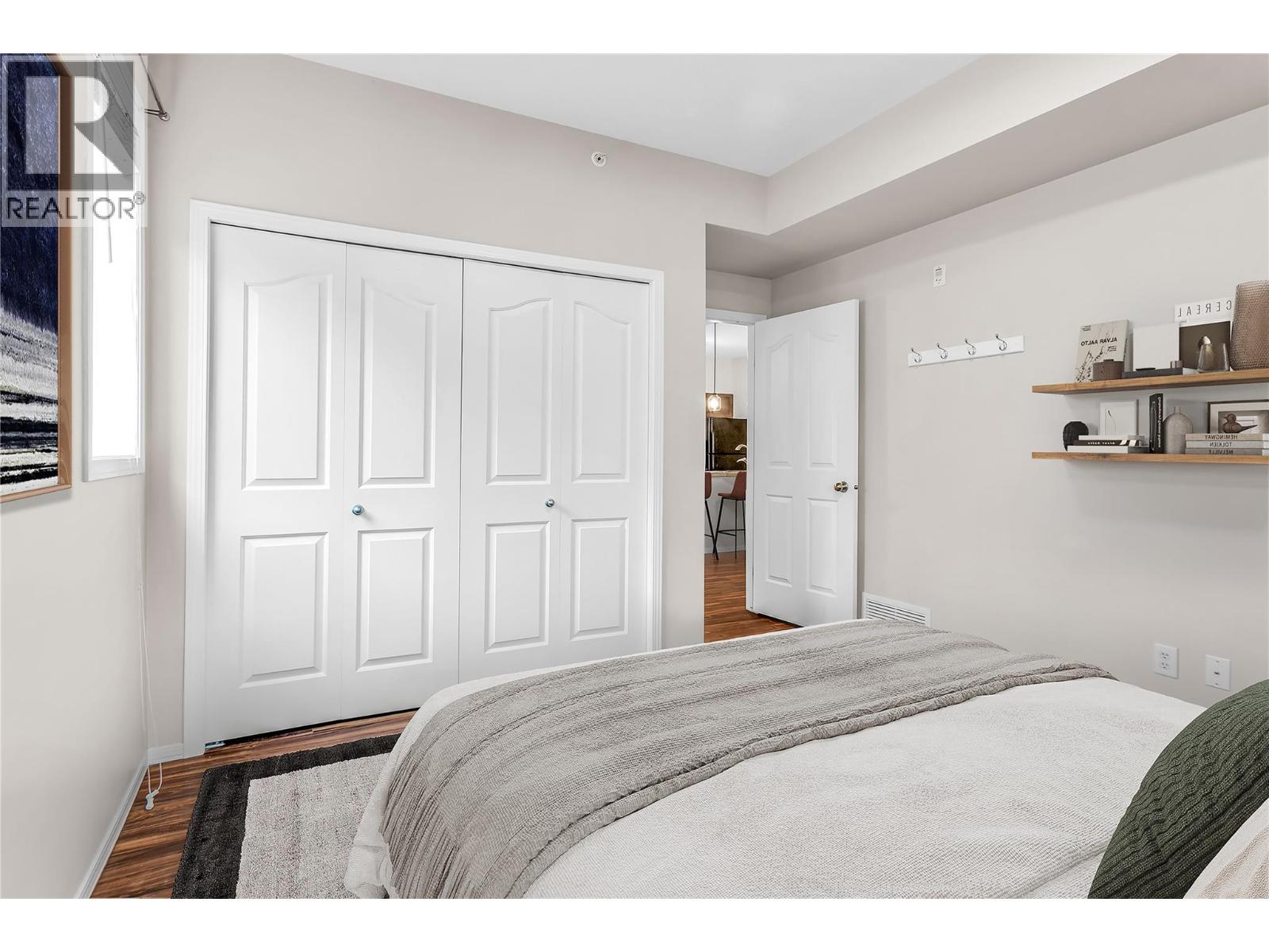 Picture for Unit #1102, 3168 Via Centrale  https://www.cirrealty.ca/reb/bc/8/10363978_11.jpg