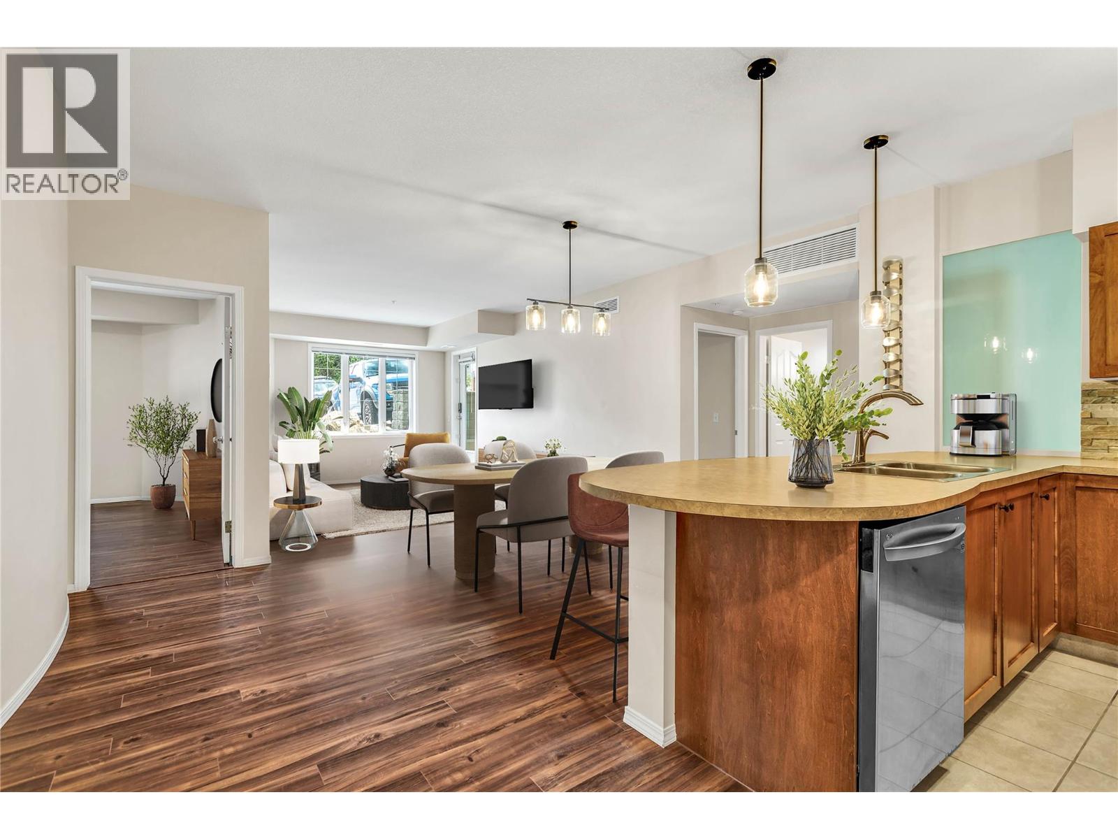 Picture for Unit #1102, 3168 Via Centrale 