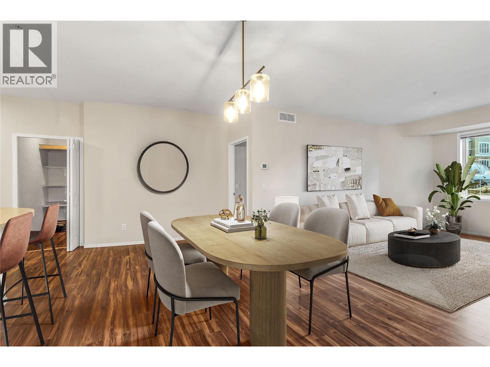 Picture for Unit #1102, 3168 Via Centrale 