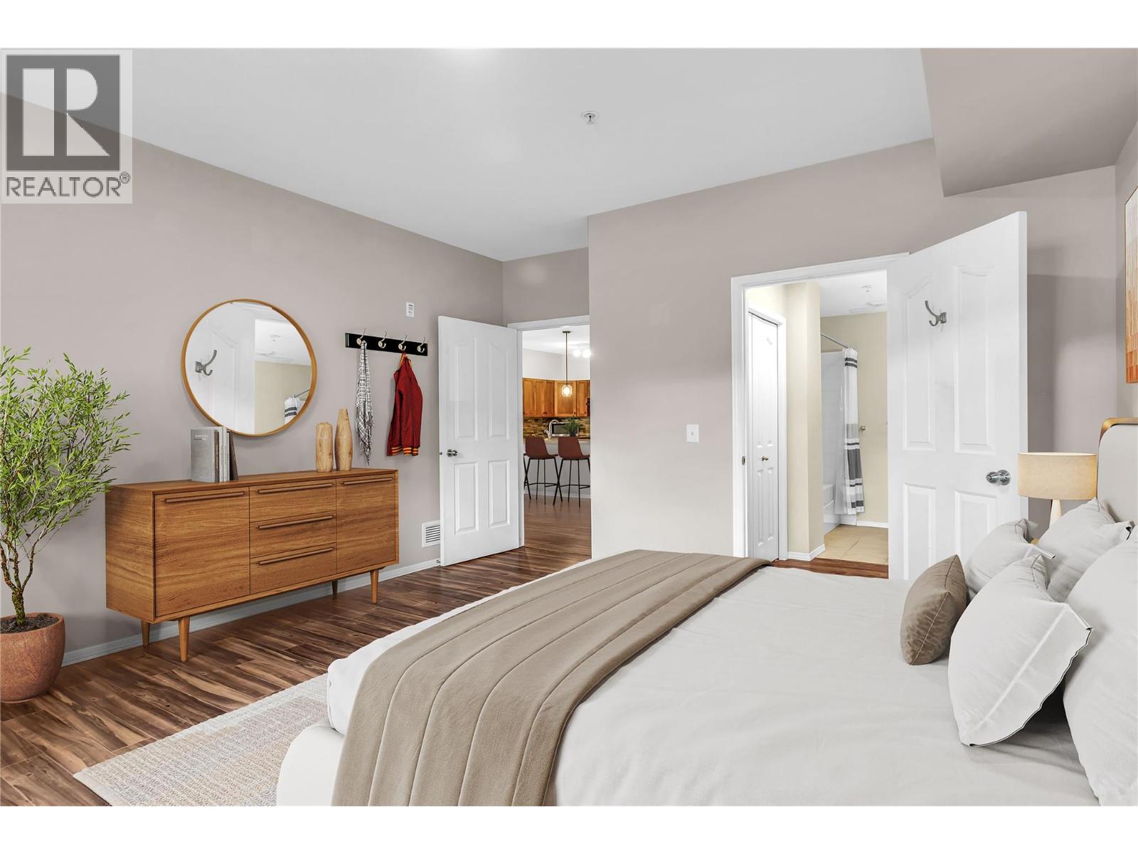 Picture for Unit #1102, 3168 Via Centrale  https://www.cirrealty.ca/reb/bc/8/10363978_9.jpg