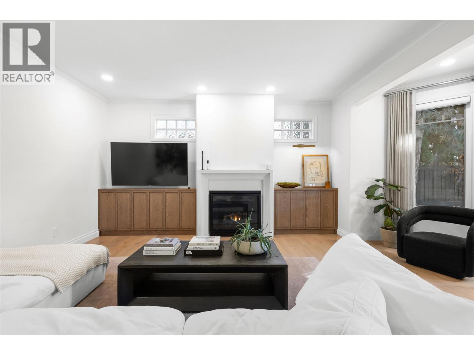 Picture for 539 Metcalfe  Avenue https://www.cirrealty.ca/reb/bc/8/10364068_19.jpg